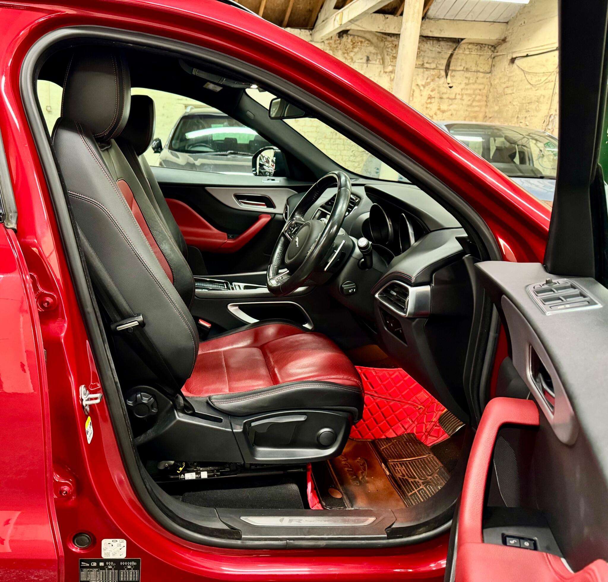 2017 JAGUAR F-PACE 2017 JAGUAR F-PACE