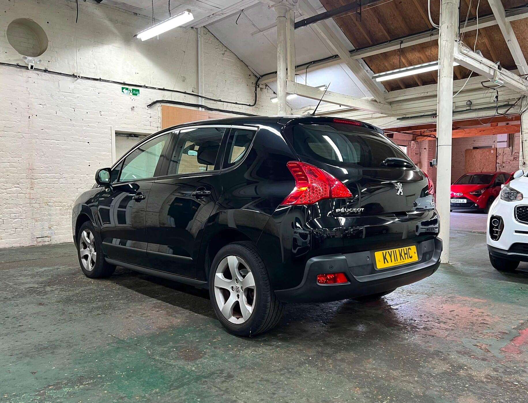 2011 PEUGEOT 3008 2011 PEUGEOT 3008