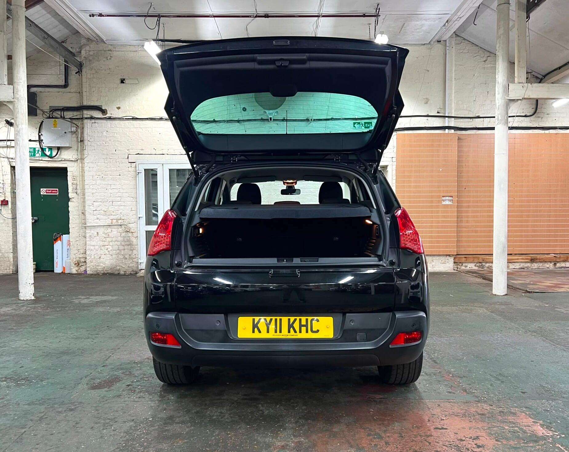 2011 PEUGEOT 3008 2011 PEUGEOT 3008