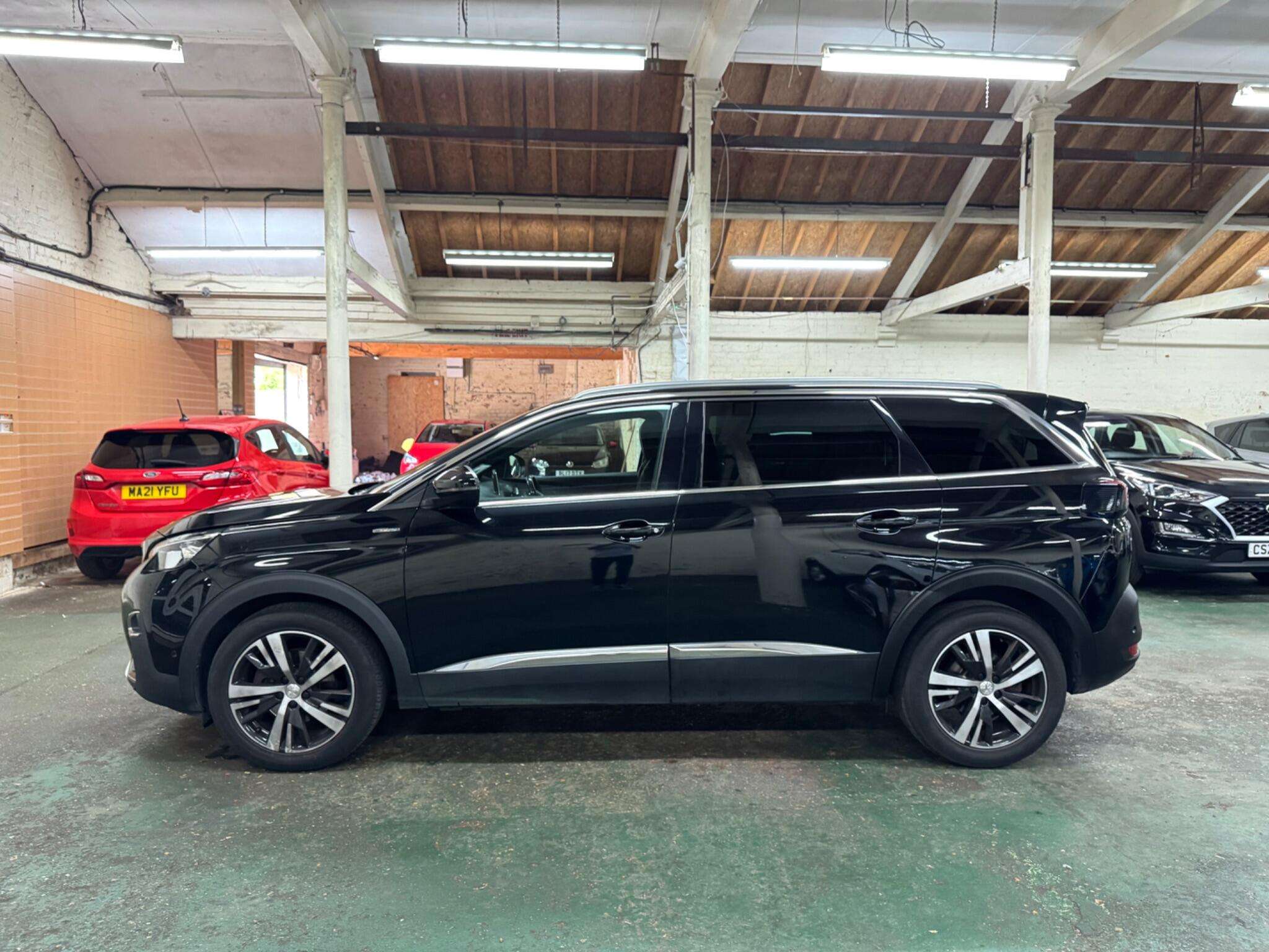 2018 PEUGEOT 5008 2018 PEUGEOT 5008
