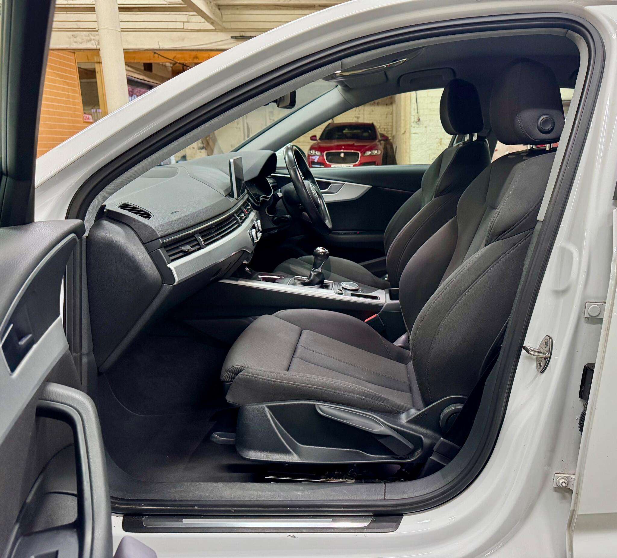 2016 AUDI A4 2016 AUDI A4