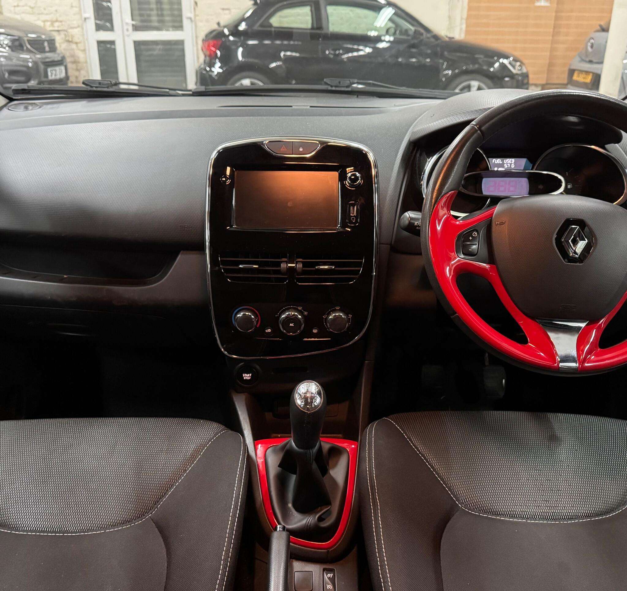2013 RENAULT CLIO 2013 RENAULT CLIO