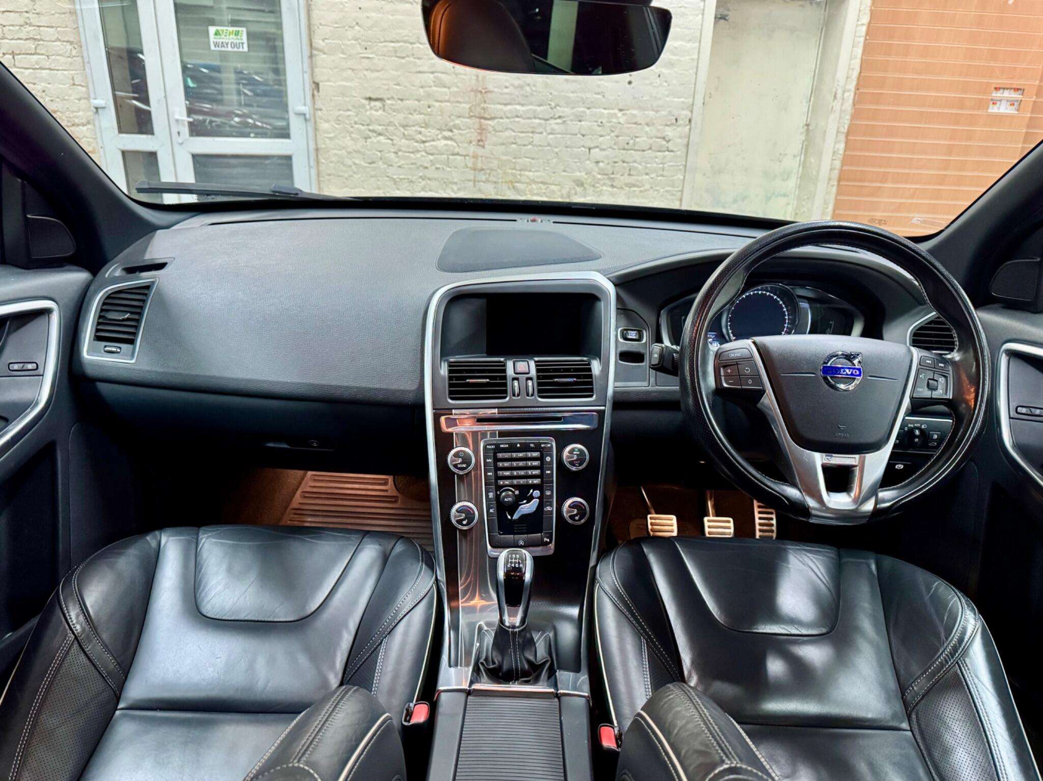 2015 VOLVO XC60 2015 VOLVO XC60