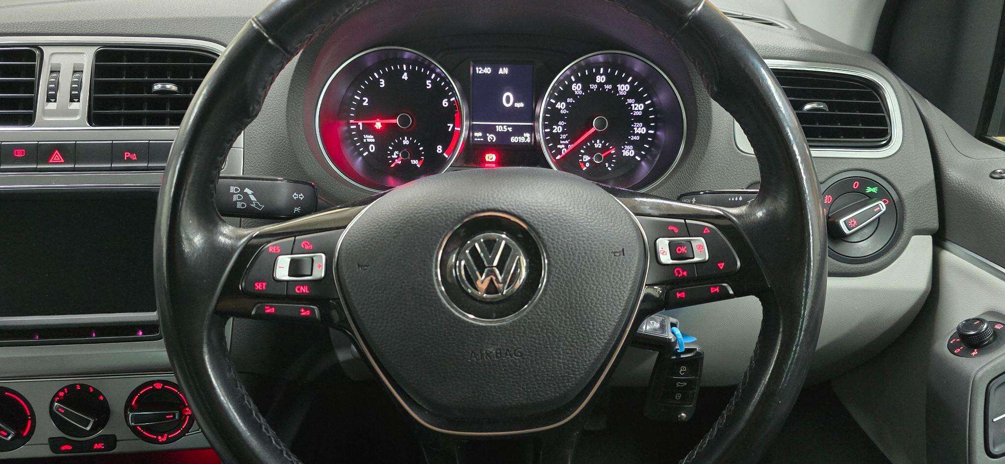 2017 VOLKSWAGEN POLO 2017 VOLKSWAGEN POLO