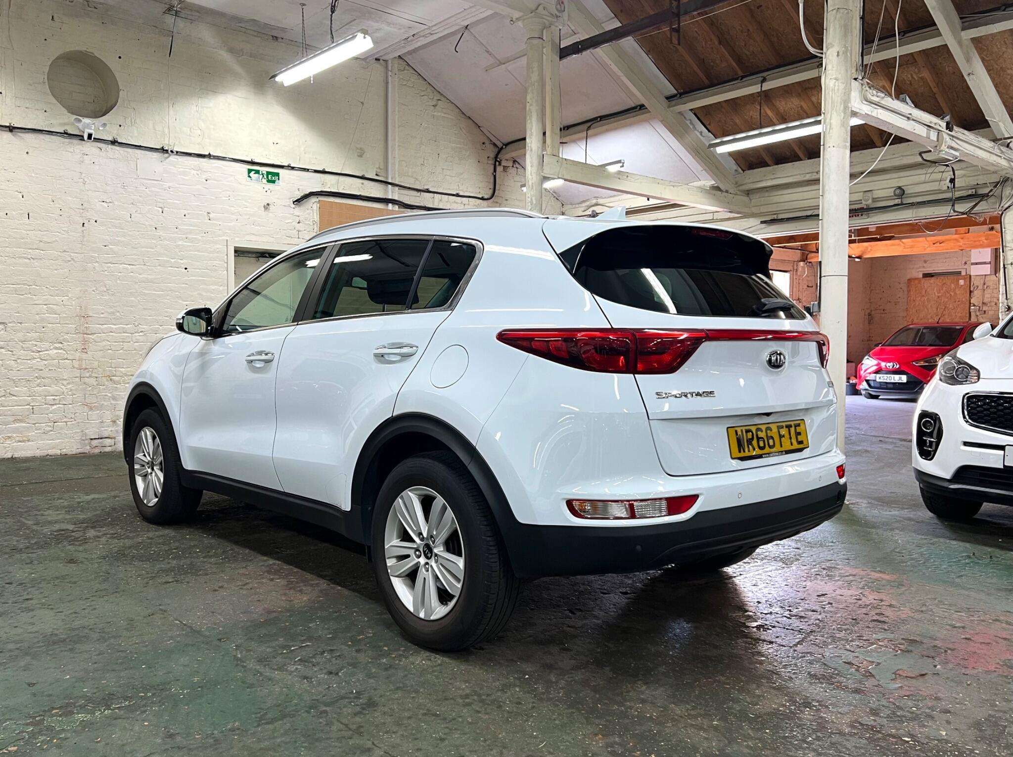 2016 KIA SPORTAGE 2016 KIA SPORTAGE