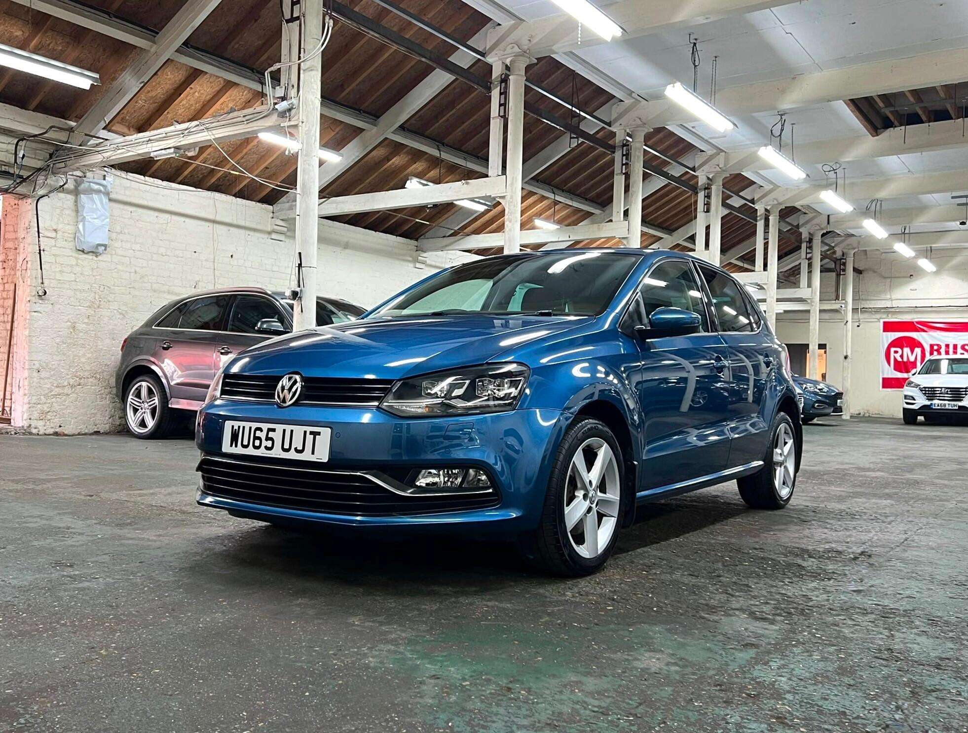 A 2015 VOLKSWAGEN POLO 1.2 TSI BlueMotion Tech SEL Euro 6 (s/s) 5dr A 2015 VOLKSWAGEN POLO 1.2 TSI BlueMotion Tech SEL Euro 6 (s/s) 5dr