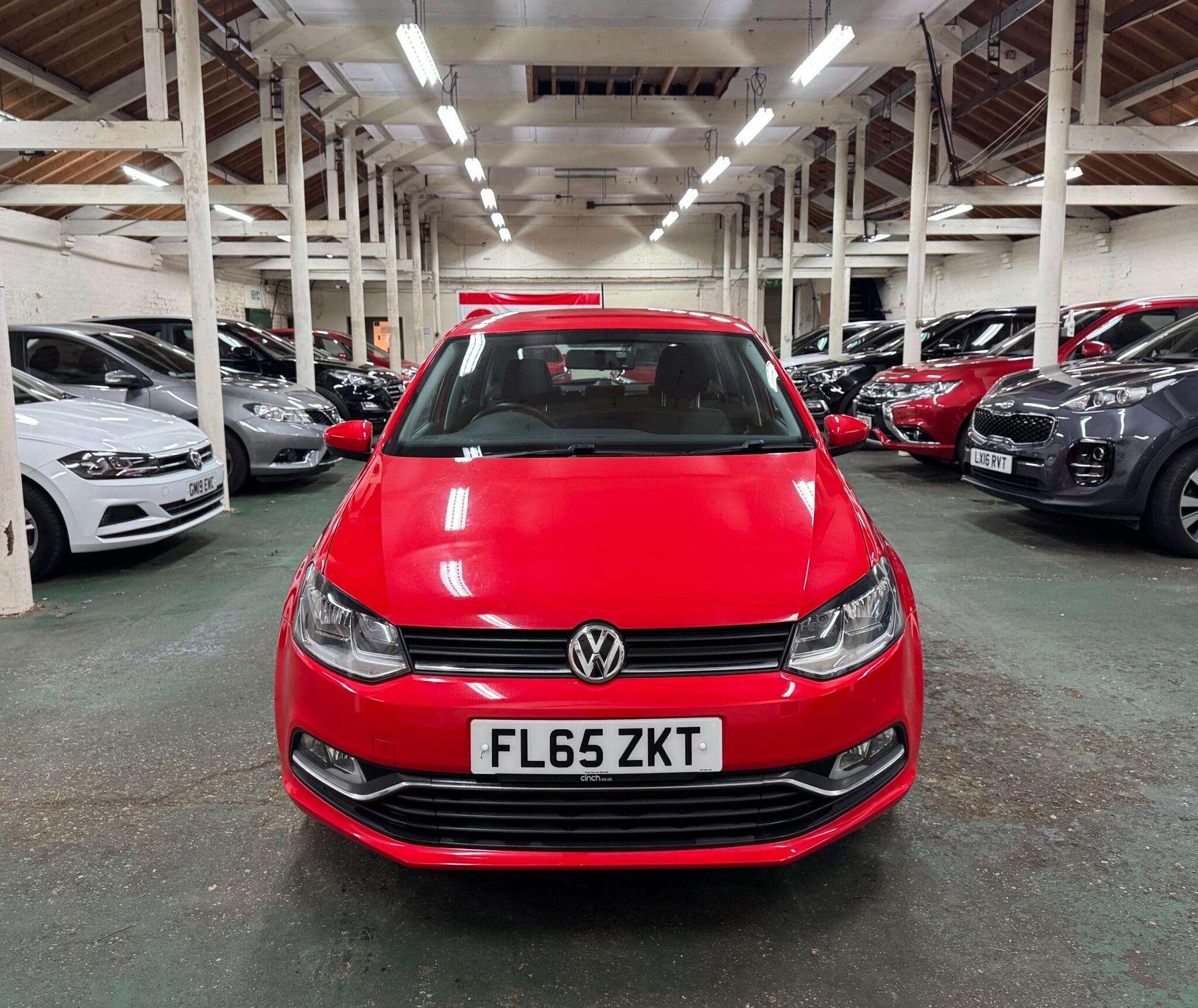 A 2015 VOLKSWAGEN POLO 1.0 BlueMotion Tech SE Euro 6 (s/s) 5dr A 2015 VOLKSWAGEN POLO 1.0 BlueMotion Tech SE Euro 6 (s/s) 5dr