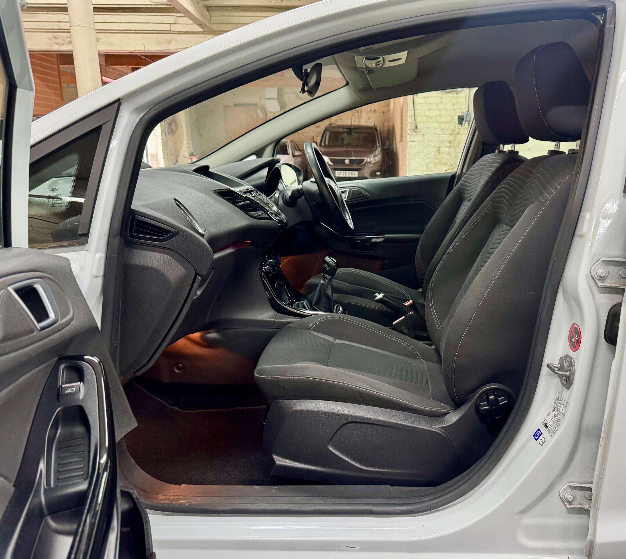 2015 FORD FIESTA 2015 FORD FIESTA