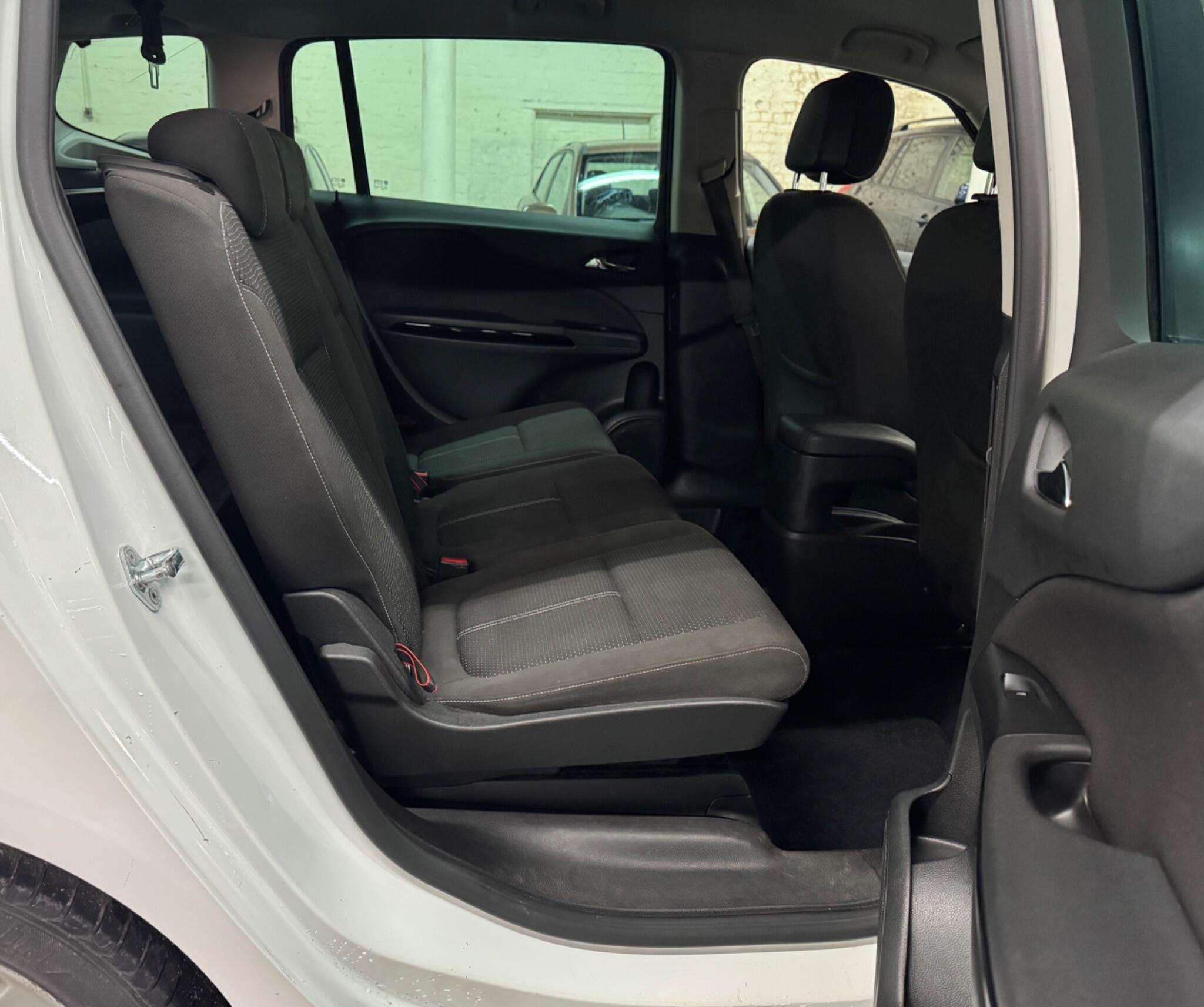 2015 VAUXHALL ZAFIRA TOURER 2015 VAUXHALL ZAFIRA TOURER