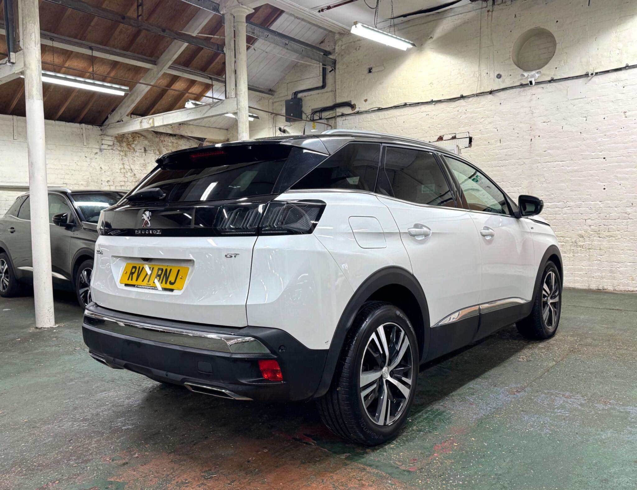 2021 PEUGEOT 3008 2021 PEUGEOT 3008