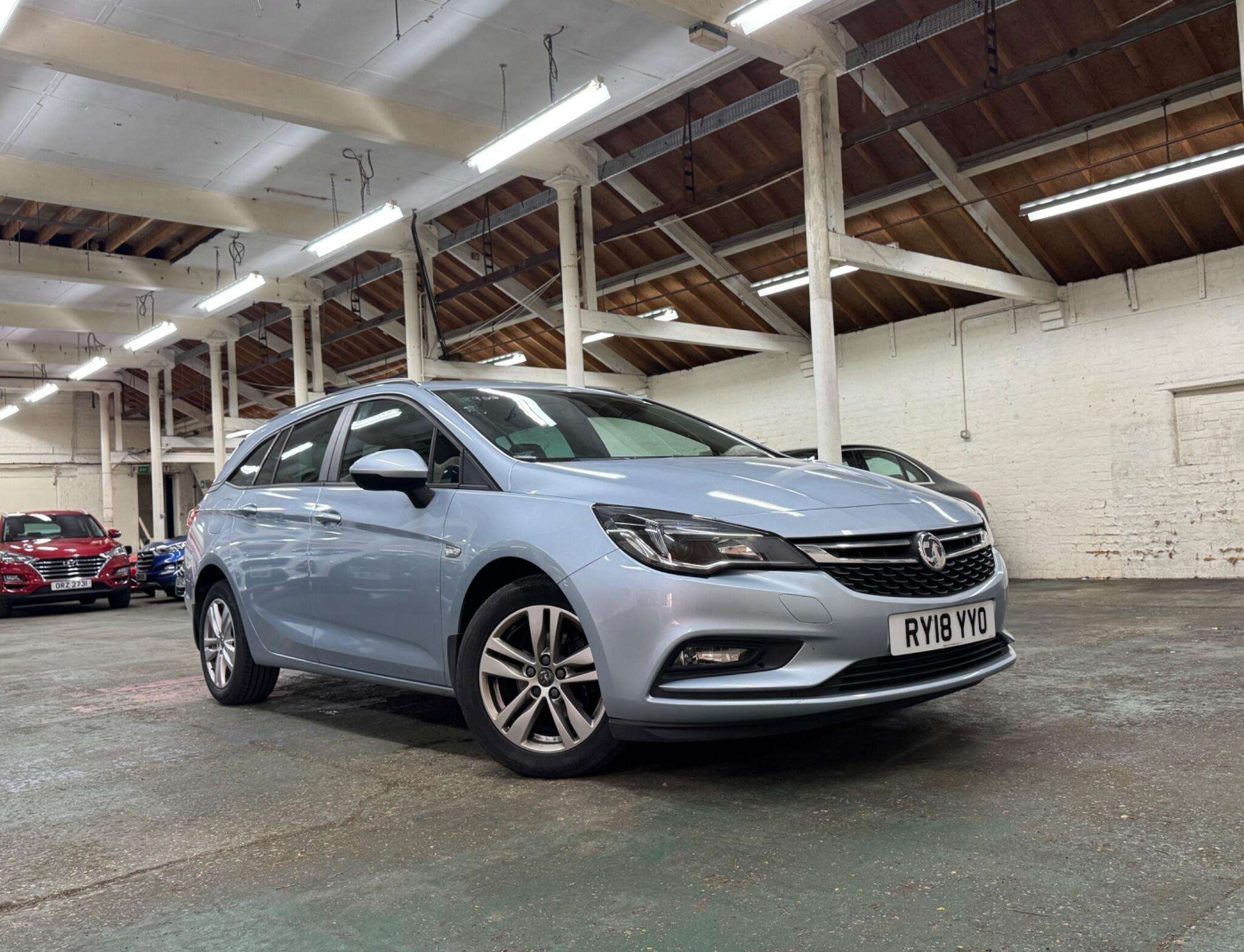A 2018 VAUXHALL ASTRA 1.6 CDTi ecoFLEX Design Sports Tourer Euro 6 (s/s) 5dr A 2018 VAUXHALL ASTRA 1.6 CDTi ecoFLEX Design Sports Tourer Euro 6 (s/s) 5dr
