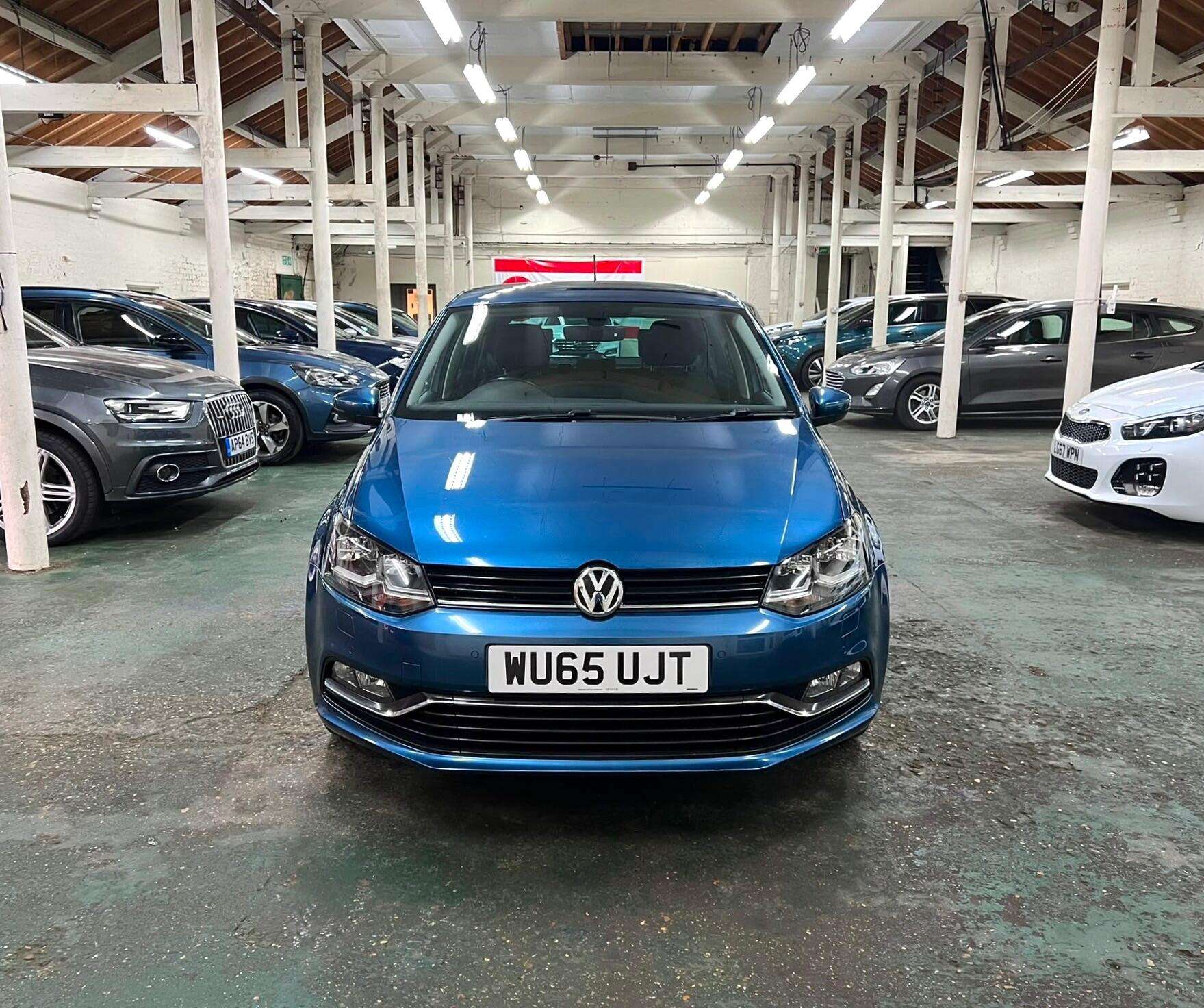 A 2015 VOLKSWAGEN POLO 1.2 TSI BlueMotion Tech SEL Euro 6 (s/s) 5dr A 2015 VOLKSWAGEN POLO 1.2 TSI BlueMotion Tech SEL Euro 6 (s/s) 5dr