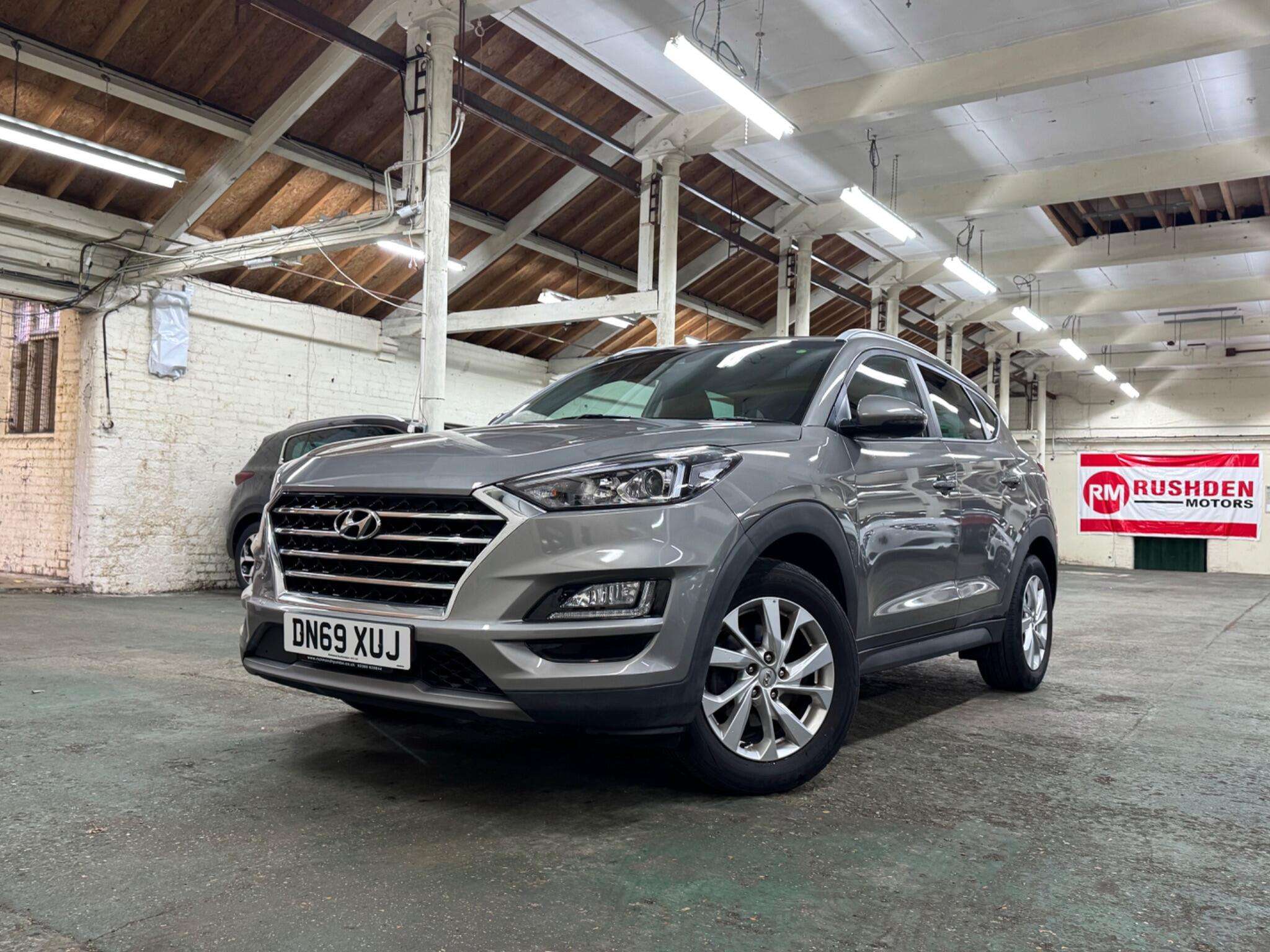 A 2019 HYUNDAI TUCSON 1.6 T-GDi SE Nav Euro 6 (s/s) 5dr A 2019 HYUNDAI TUCSON 1.6 T-GDi SE Nav Euro 6 (s/s) 5dr