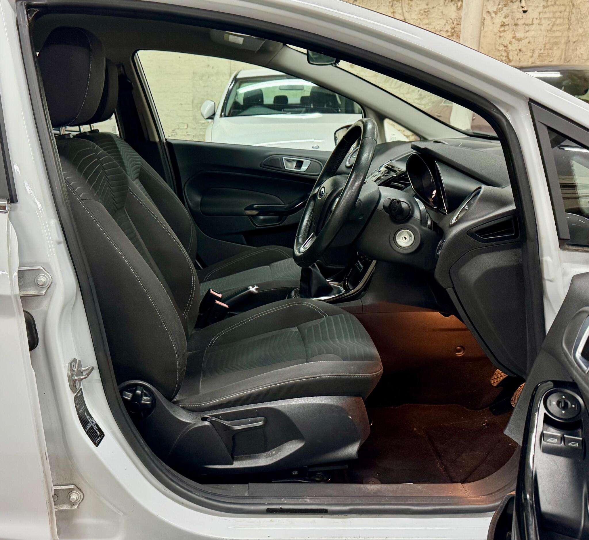 2015 FORD FIESTA 2015 FORD FIESTA