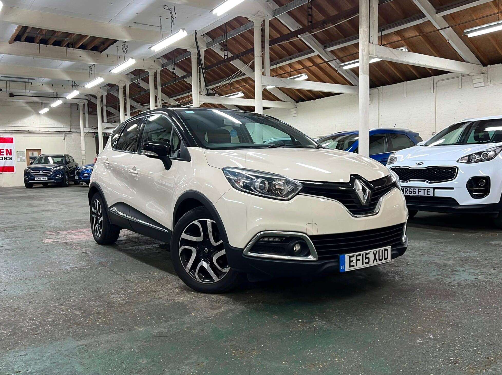 A 2015 RENAULT CAPTUR 1.5 dCi ENERGY Dynamique S MediaNav Euro 5 (s/s) 5dr A 2015 RENAULT CAPTUR 1.5 dCi ENERGY Dynamique S MediaNav Euro 5 (s/s) 5dr