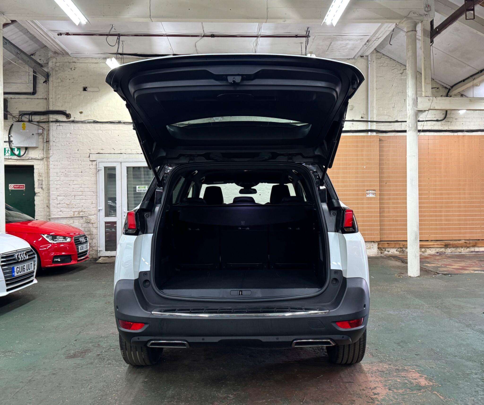 2020 PEUGEOT 5008 2020 PEUGEOT 5008