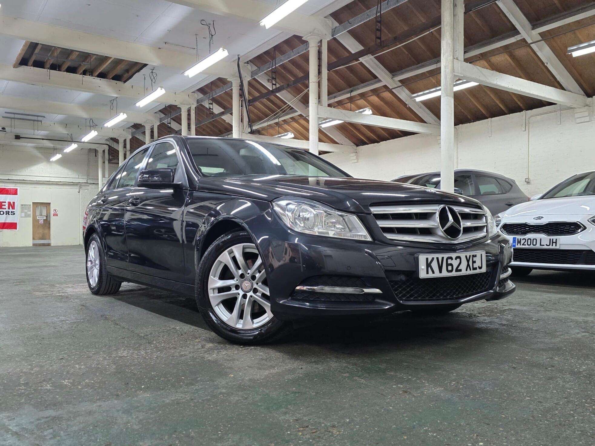 A 2012 MERCEDES-BENZ C CLASS 2.1 C200 CDI BlueEfficiency Executive SE G-Tronic+ Euro 5 (s/s) 4dr A 2012 MERCEDES-BENZ C CLASS 2.1 C200 CDI BlueEfficiency Executive SE G-Tronic+ Euro 5 (s/s) 4dr