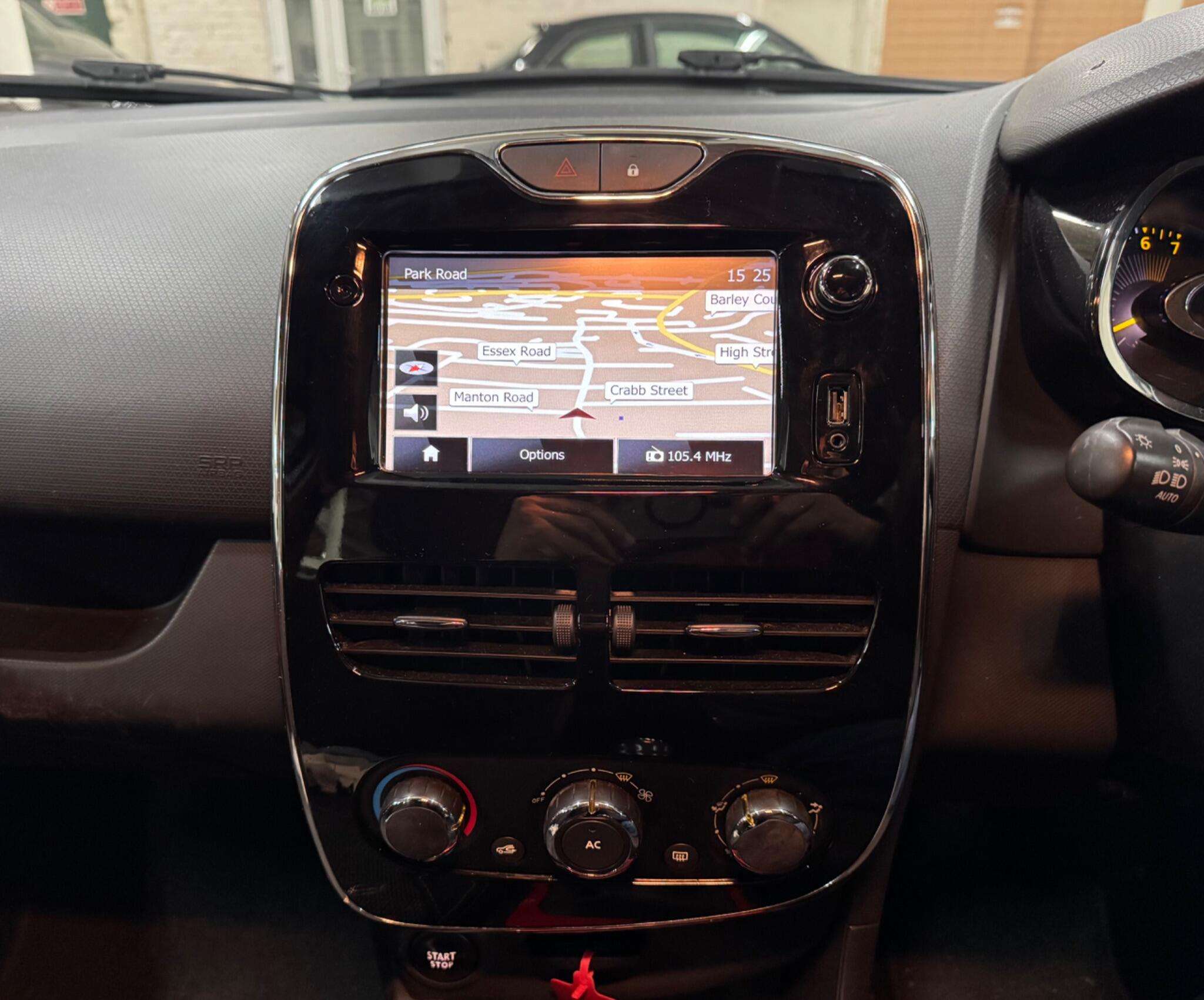 2013 RENAULT CLIO 2013 RENAULT CLIO