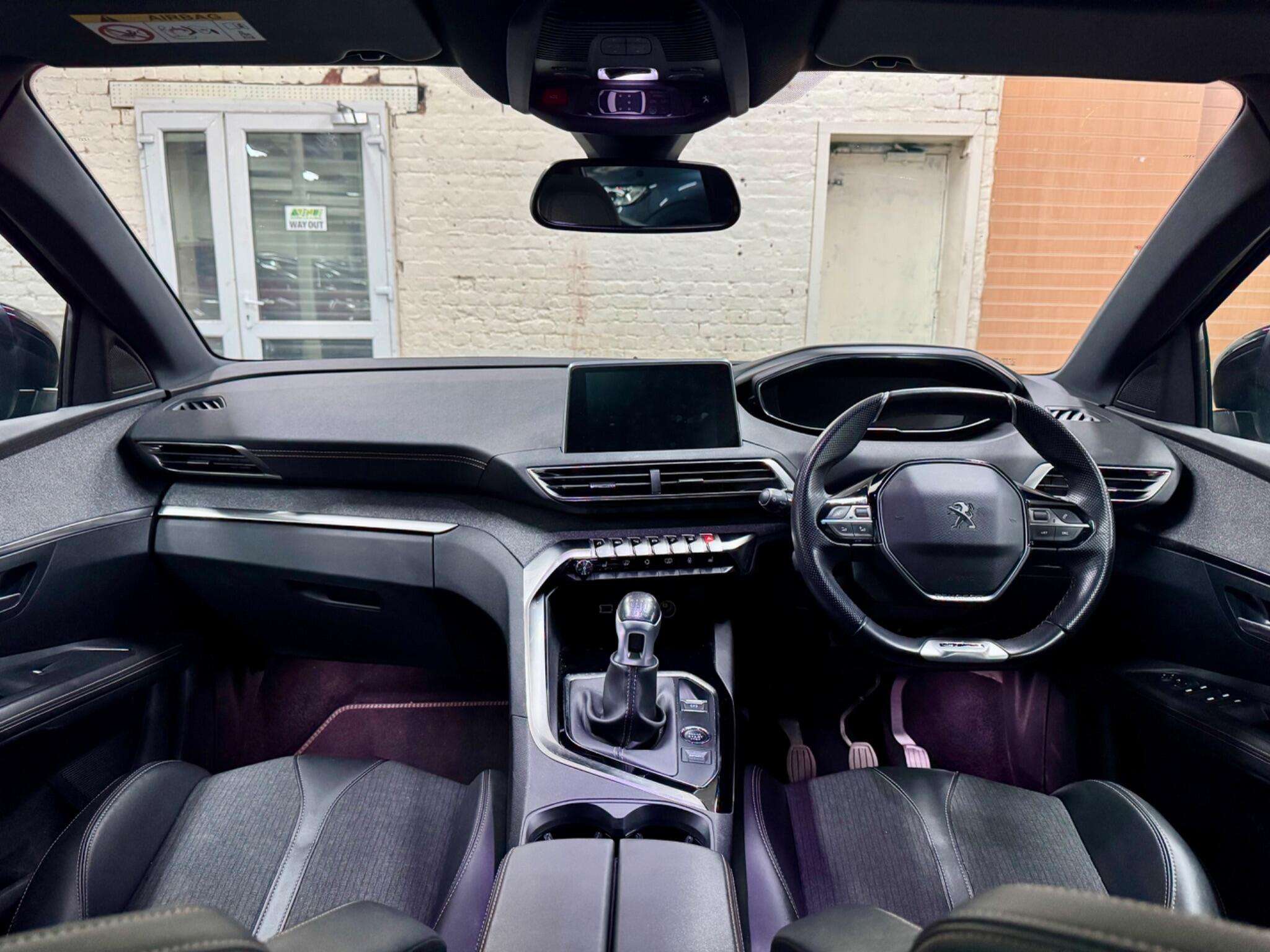 2019 PEUGEOT 5008 2019 PEUGEOT 5008