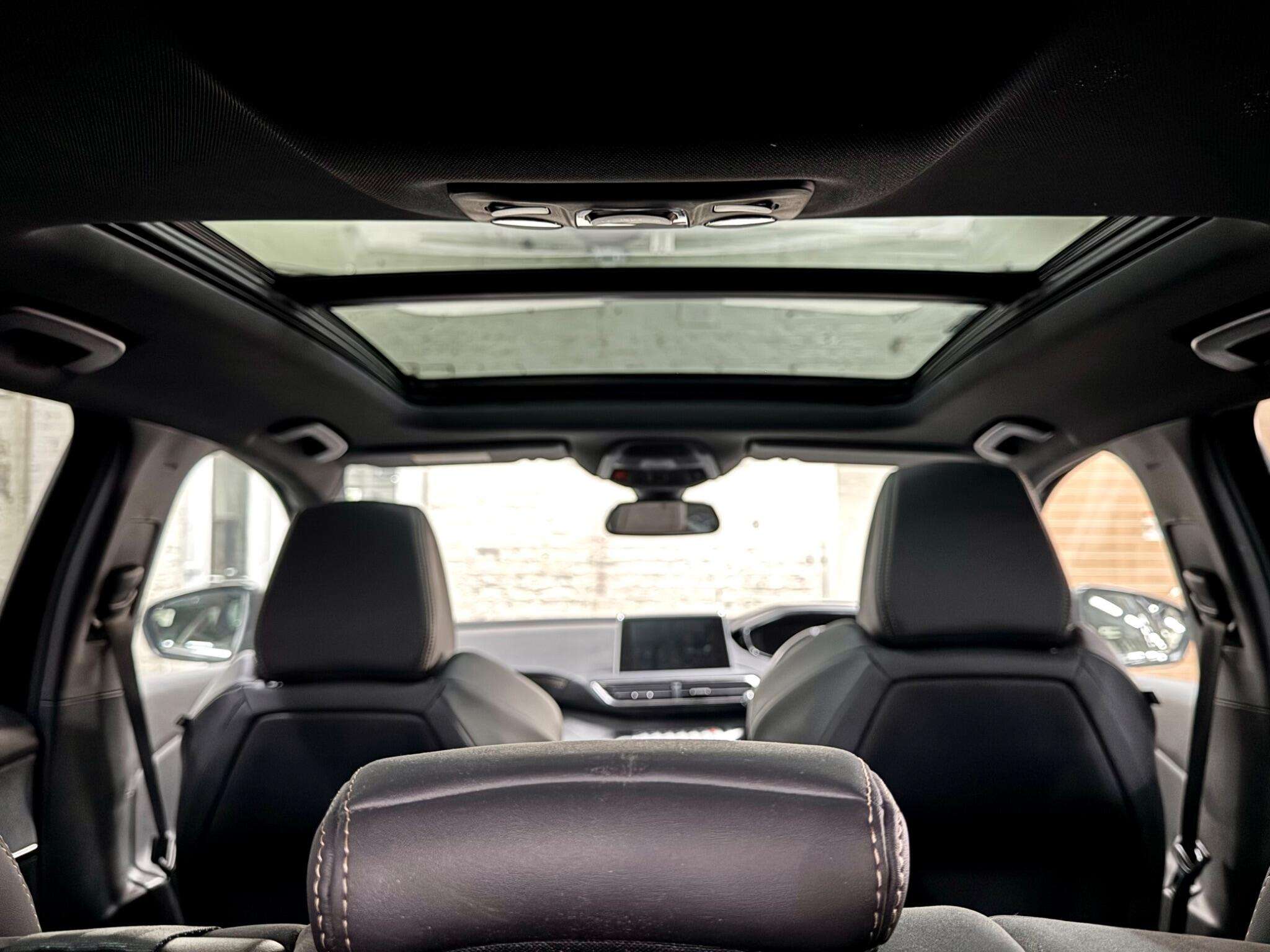 2019 PEUGEOT 5008 2019 PEUGEOT 5008
