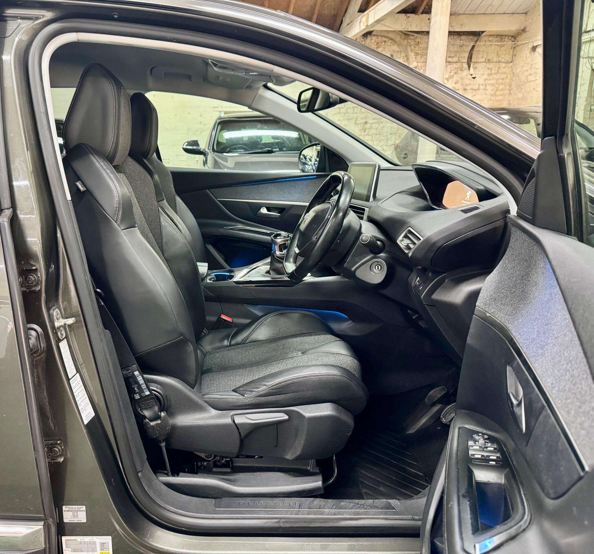 2018 PEUGEOT 3008 2018 PEUGEOT 3008