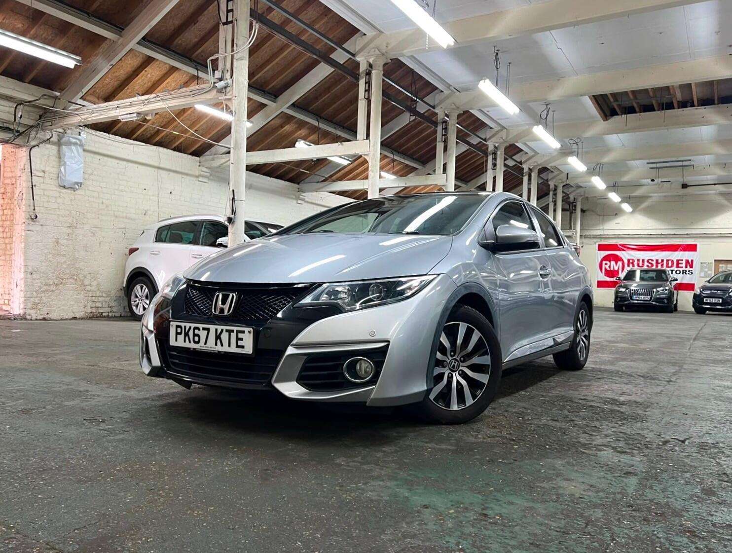 A 2017 HONDA CIVIC 1.6 i-DTEC SR Euro 5 (s/s) 5dr A 2017 HONDA CIVIC 1.6 i-DTEC SR Euro 5 (s/s) 5dr