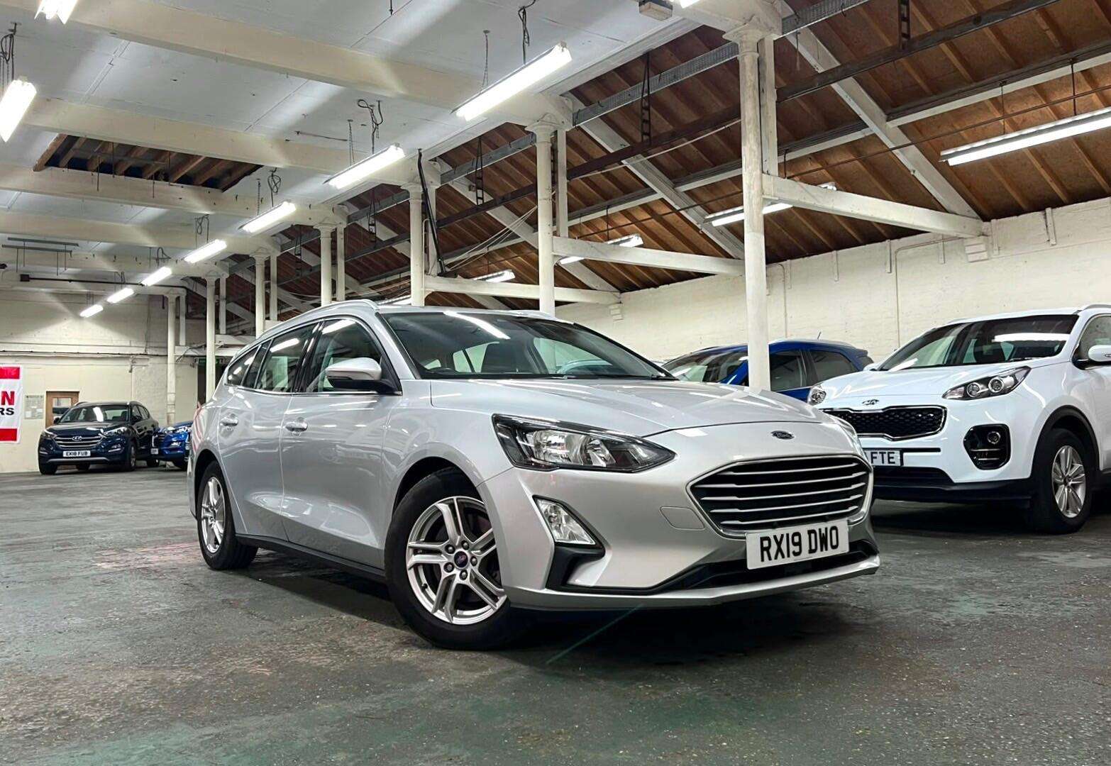 A 2019 FORD FOCUS 1.5 EcoBlue Zetec Estate 5dr Diesel Manual Euro 6 (s/s) (95 ps) A 2019 FORD FOCUS 1.5 EcoBlue Zetec Estate 5dr Diesel Manual Euro 6 (s/s) (95 ps)