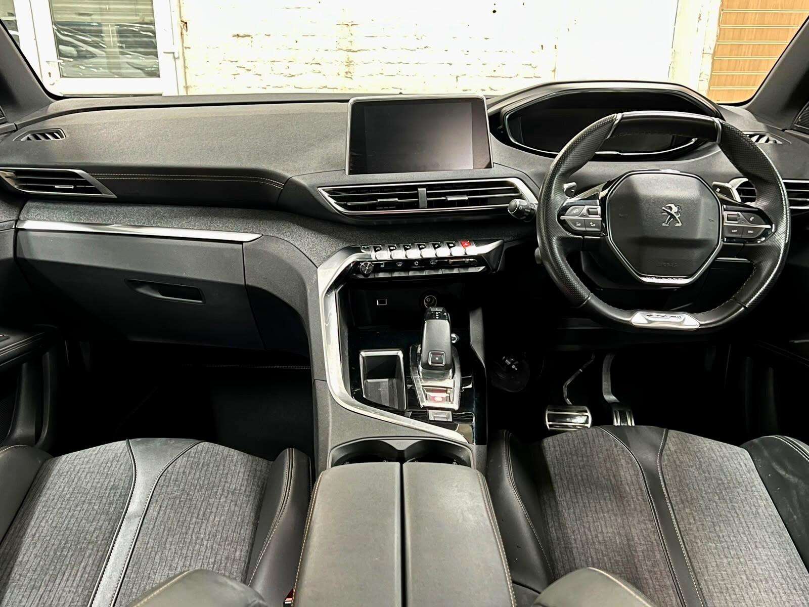 2019 PEUGEOT 5008 2019 PEUGEOT 5008