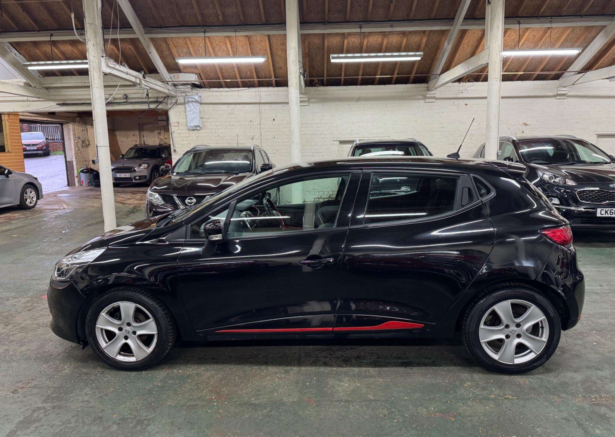 2013 RENAULT CLIO 2013 RENAULT CLIO