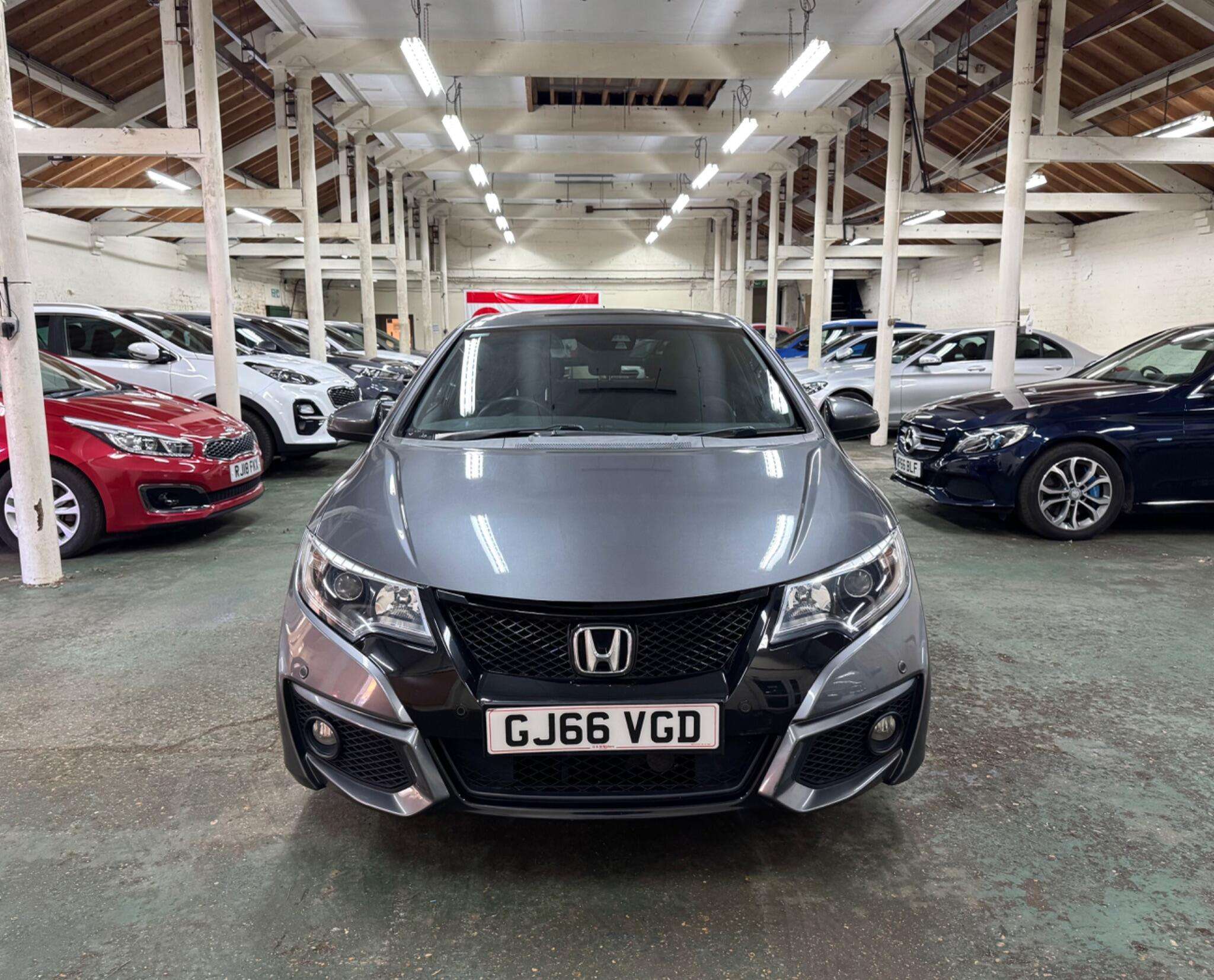 A 2016 HONDA CIVIC 1.6 i-DTEC Sport Euro 5 (s/s) 5dr A 2016 HONDA CIVIC 1.6 i-DTEC Sport Euro 5 (s/s) 5dr