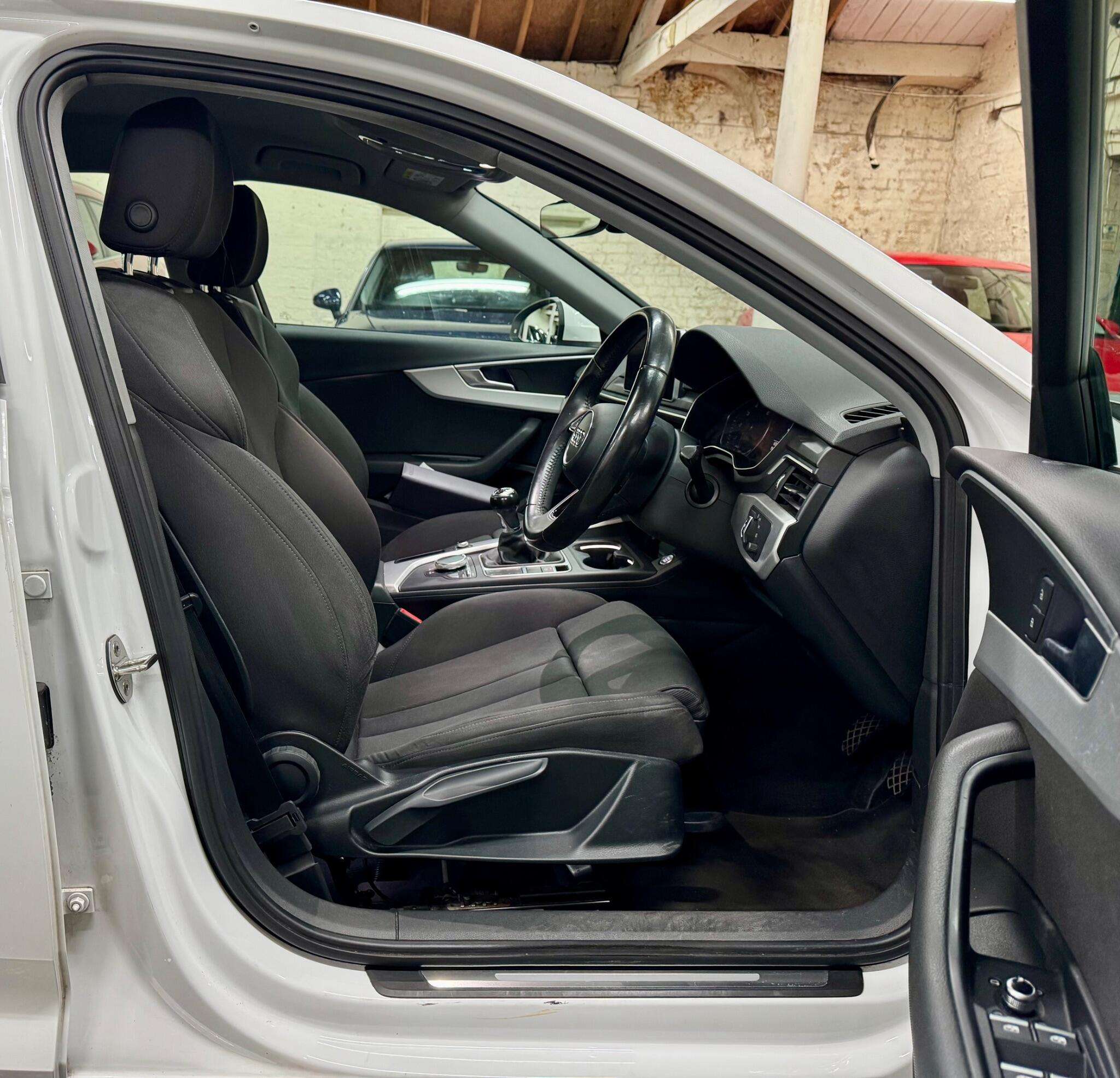 2016 AUDI A4 2016 AUDI A4