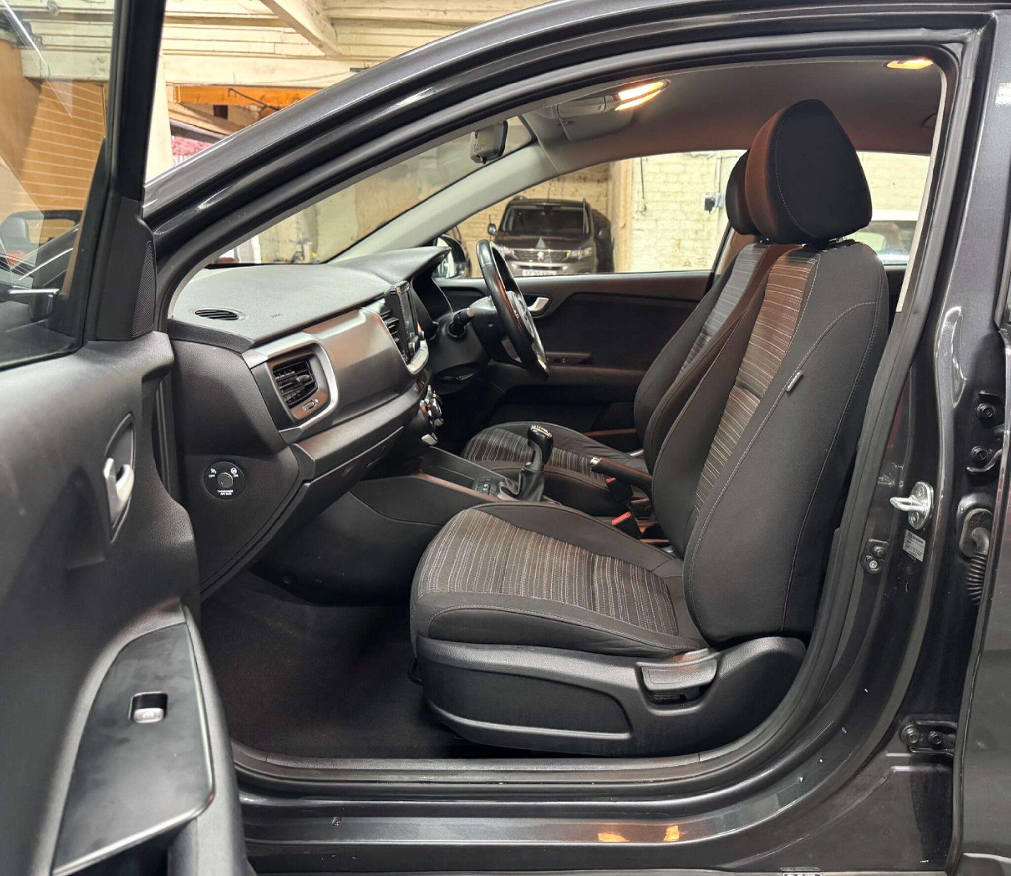 2019 KIA STONIC 2019 KIA STONIC