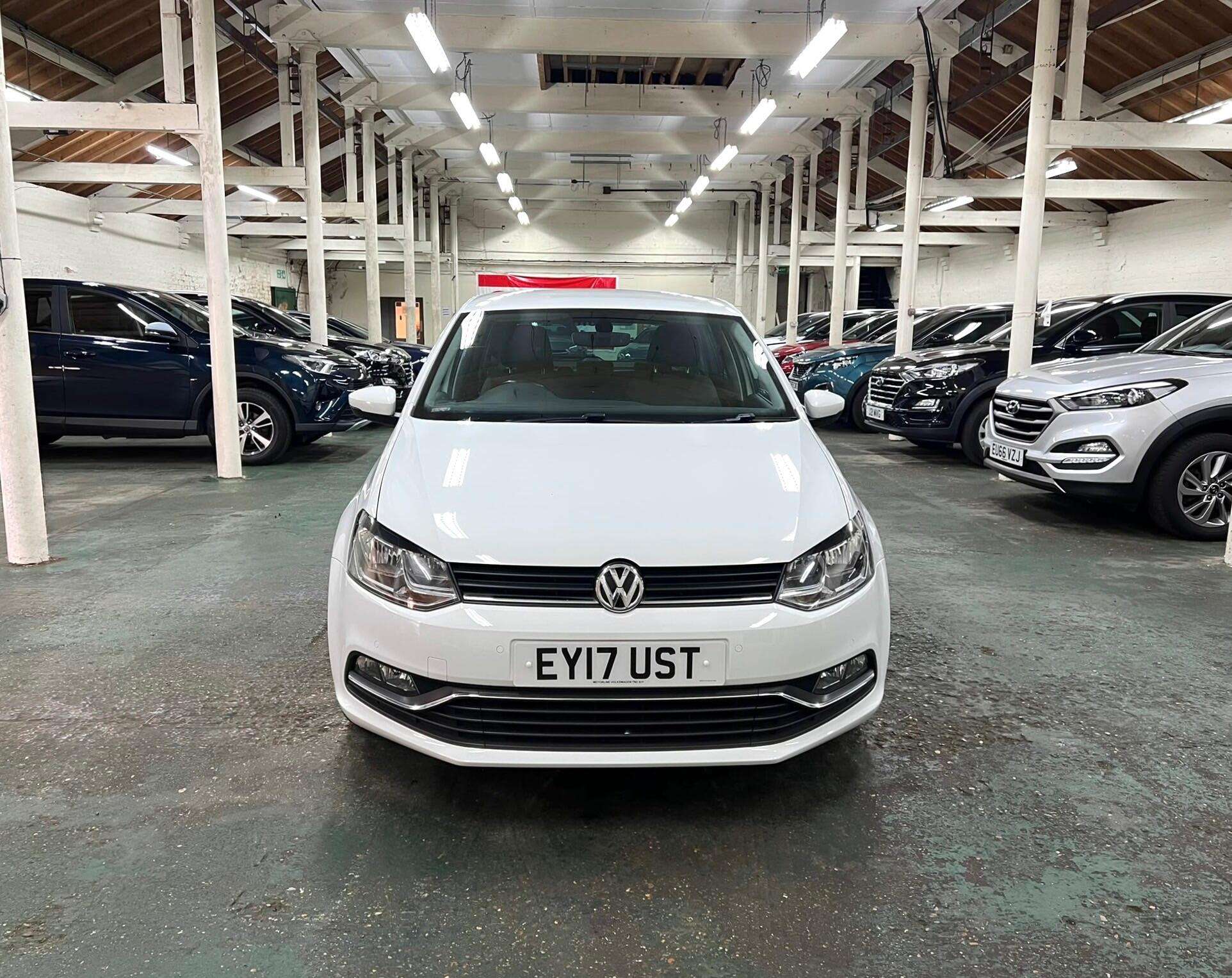 A 2017 VOLKSWAGEN POLO 1.2 TSI BlueMotion Tech Match Edition Euro 6 (s/s) 5dr A 2017 VOLKSWAGEN POLO 1.2 TSI BlueMotion Tech Match Edition Euro 6 (s/s) 5dr