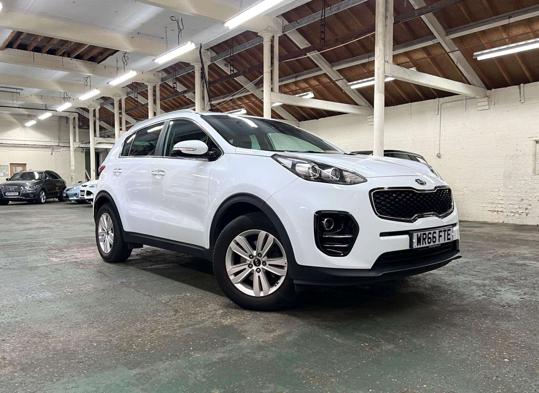 A 2016 KIA SPORTAGE 1.6 GDi 2 Euro 6 (s/s) 5dr A 2016 KIA SPORTAGE 1.6 GDi 2 Euro 6 (s/s) 5dr