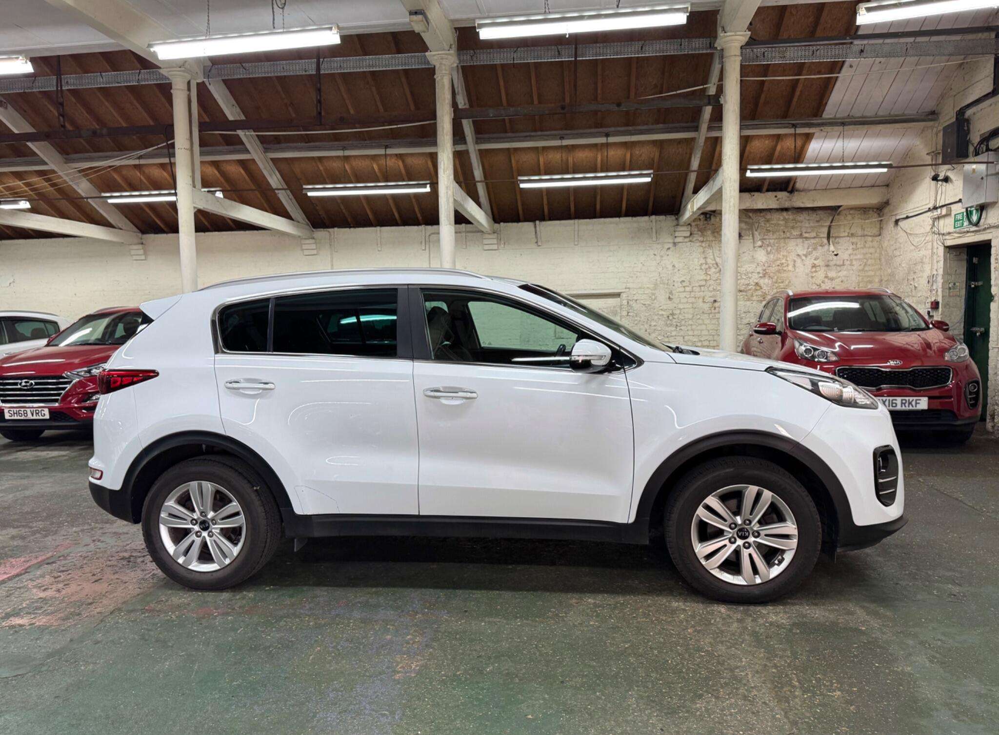 2017 KIA SPORTAGE 2017 KIA SPORTAGE