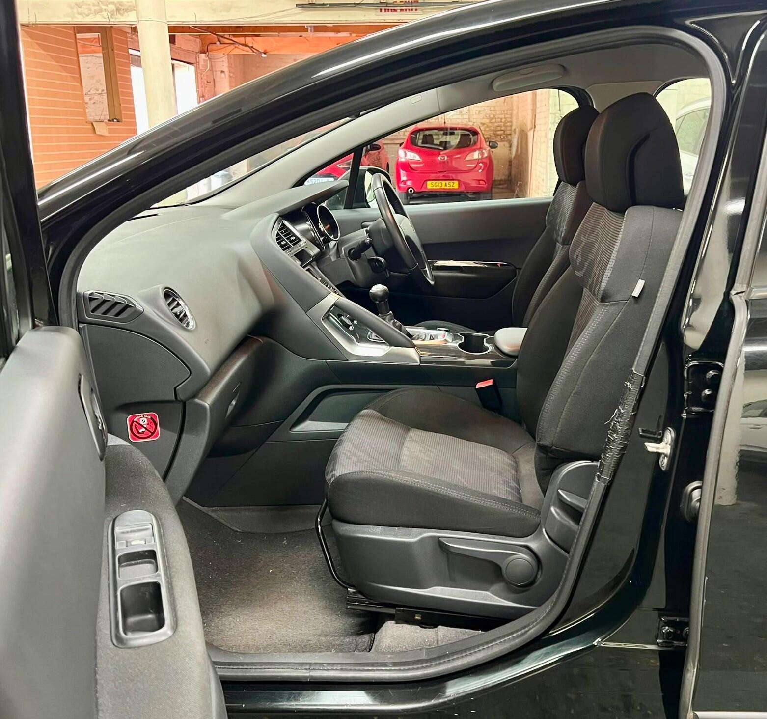 2011 PEUGEOT 3008 2011 PEUGEOT 3008