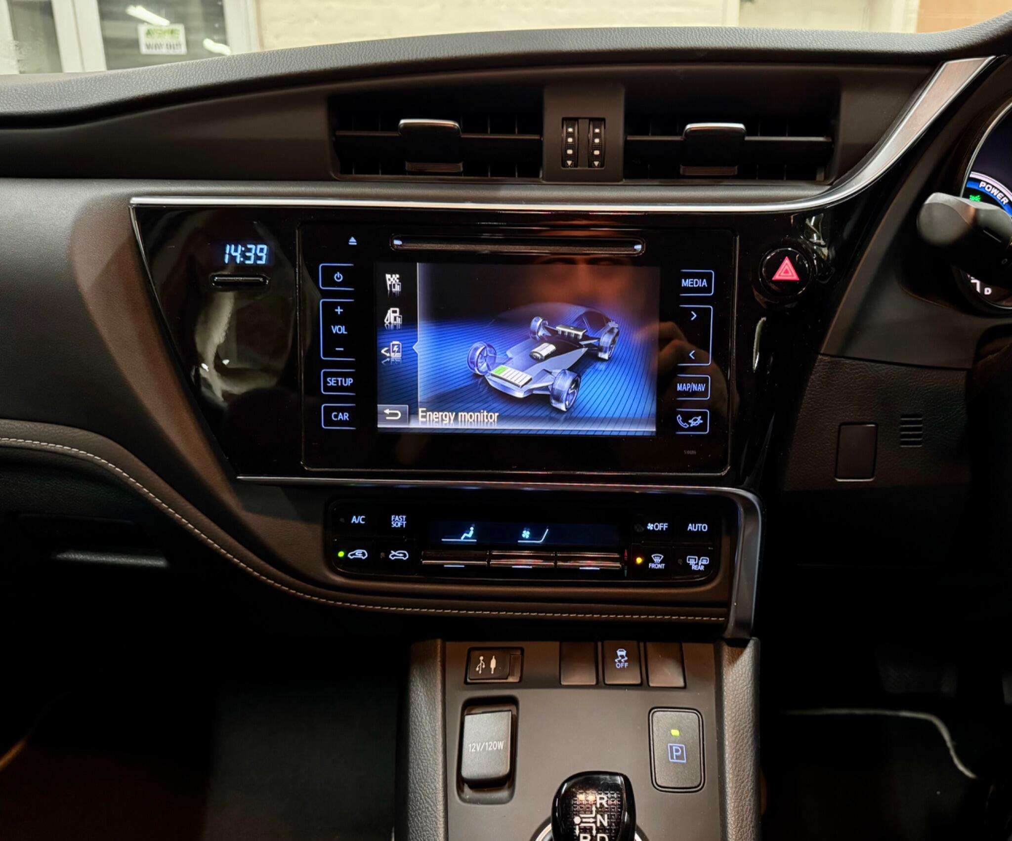 2018 TOYOTA AURIS 2018 TOYOTA AURIS