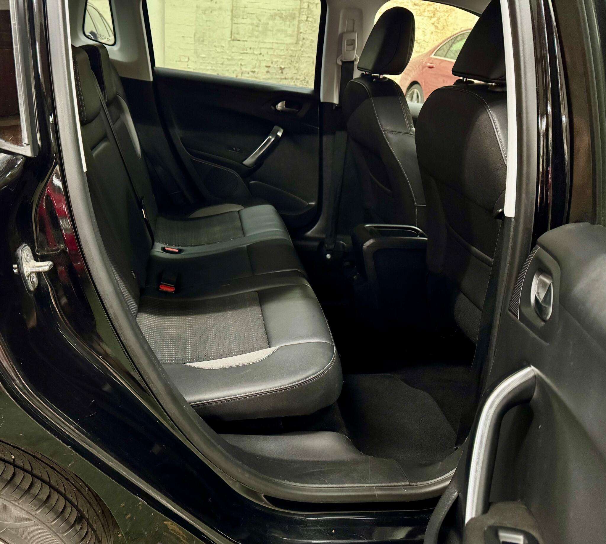 2015 PEUGEOT 2008 2015 PEUGEOT 2008