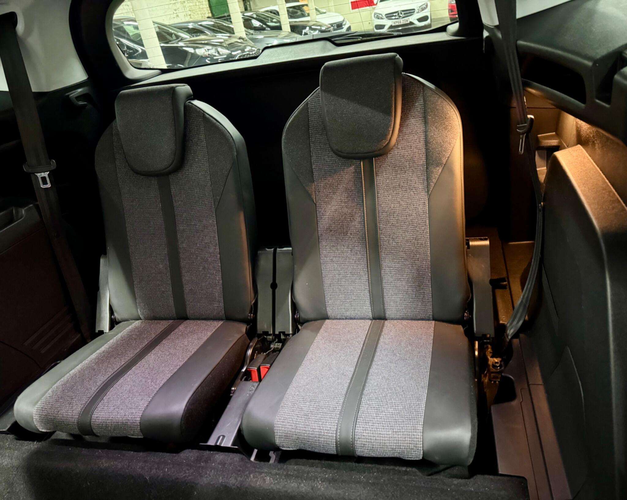 2018 PEUGEOT 5008 2018 PEUGEOT 5008