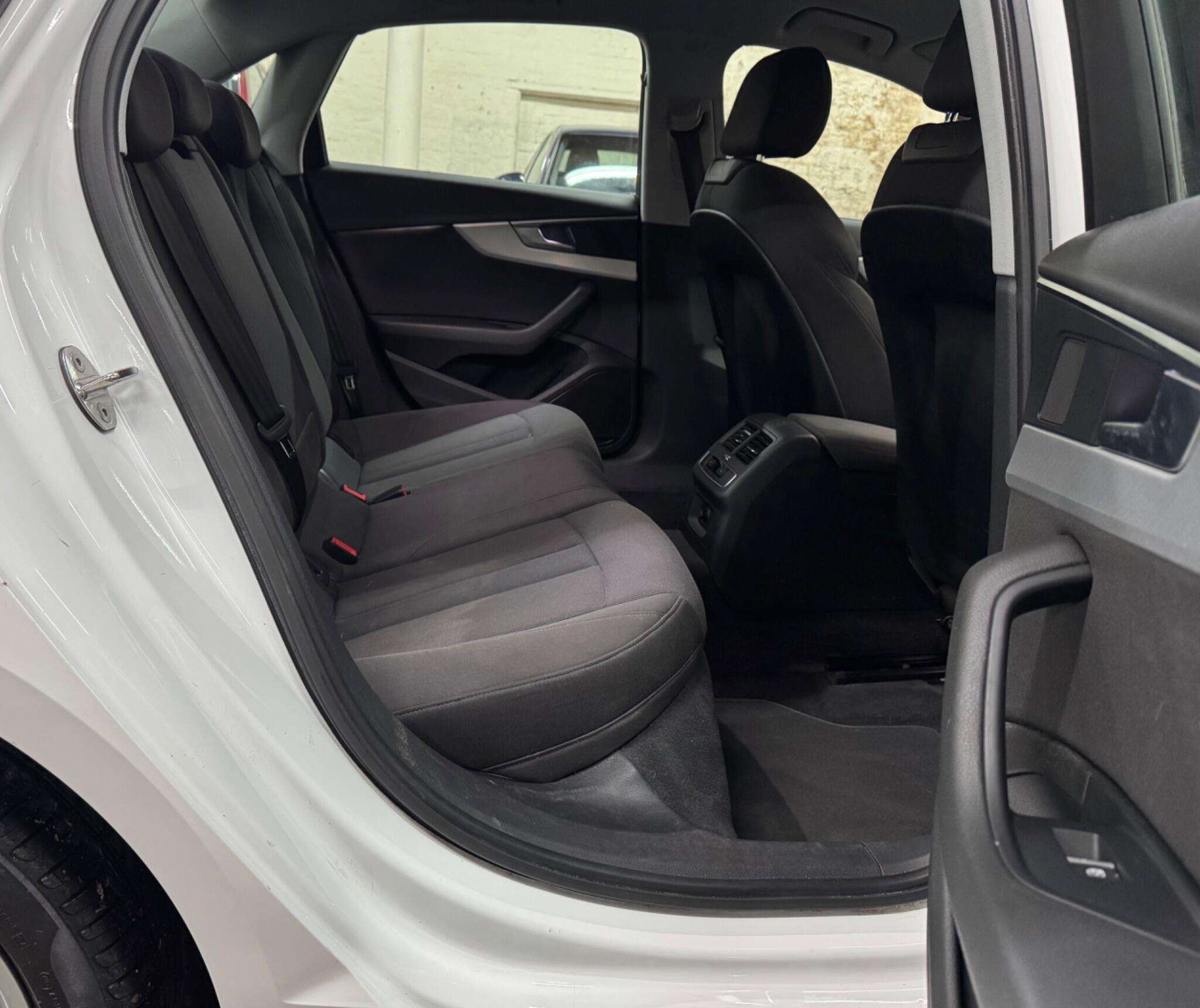 2016 AUDI A4 2016 AUDI A4