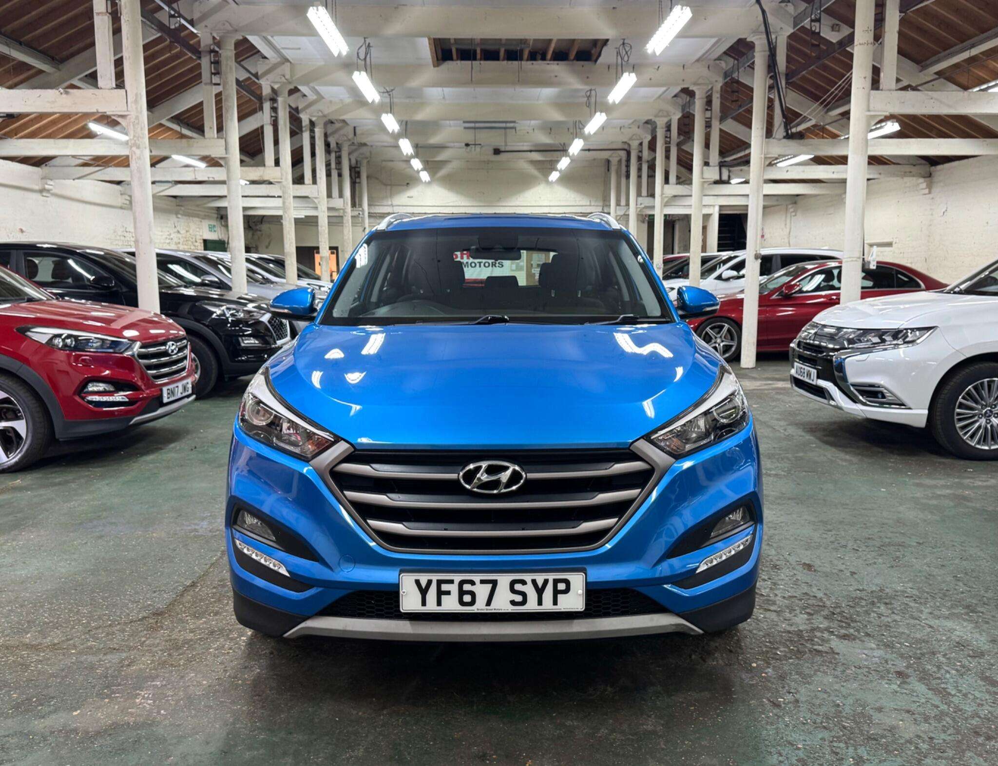 A 2017 HYUNDAI TUCSON 1.6 GDi Blue Drive SE Nav Euro 6 (s/s) 5dr A 2017 HYUNDAI TUCSON 1.6 GDi Blue Drive SE Nav Euro 6 (s/s) 5dr