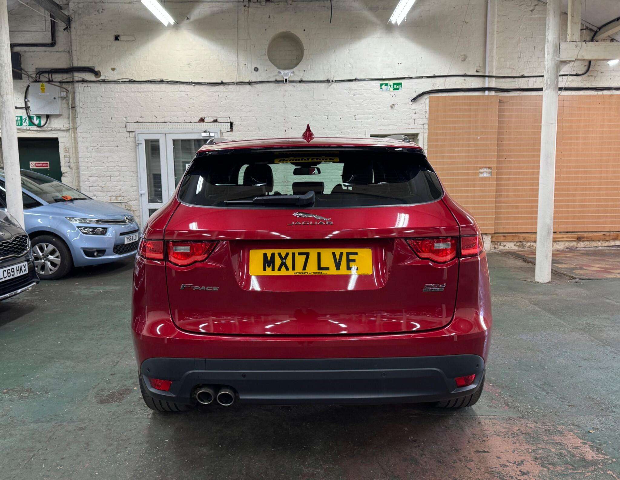 2017 JAGUAR F-PACE 2017 JAGUAR F-PACE