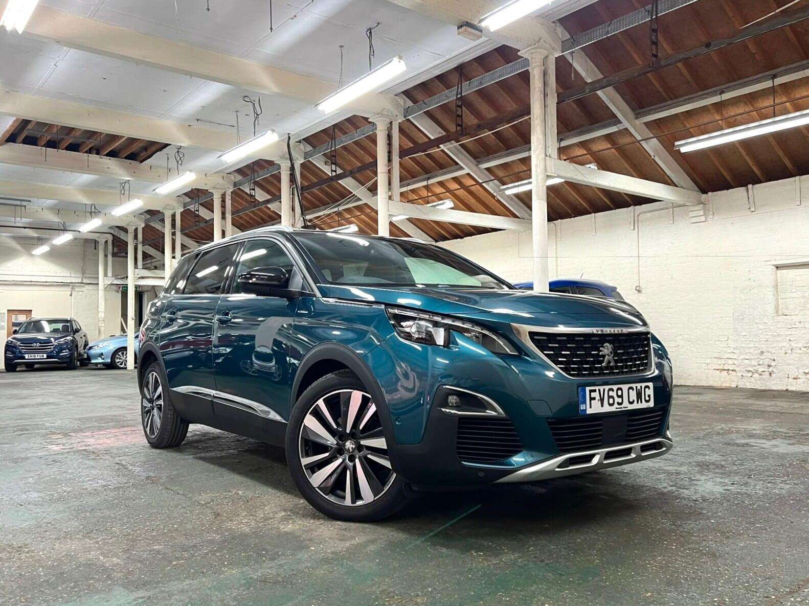 A 2019 PEUGEOT 5008 1.5 BlueHDi GT Line Premium Euro 6 (s/s) 5dr A 2019 PEUGEOT 5008 1.5 BlueHDi GT Line Premium Euro 6 (s/s) 5dr