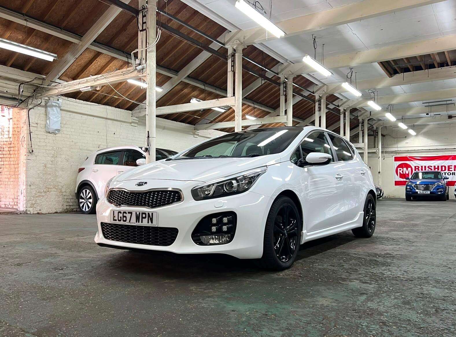 A 2017 KIA CEED 1.6 CRDi GT-Line S Euro 6 (s/s) 5dr A 2017 KIA CEED 1.6 CRDi GT-Line S Euro 6 (s/s) 5dr