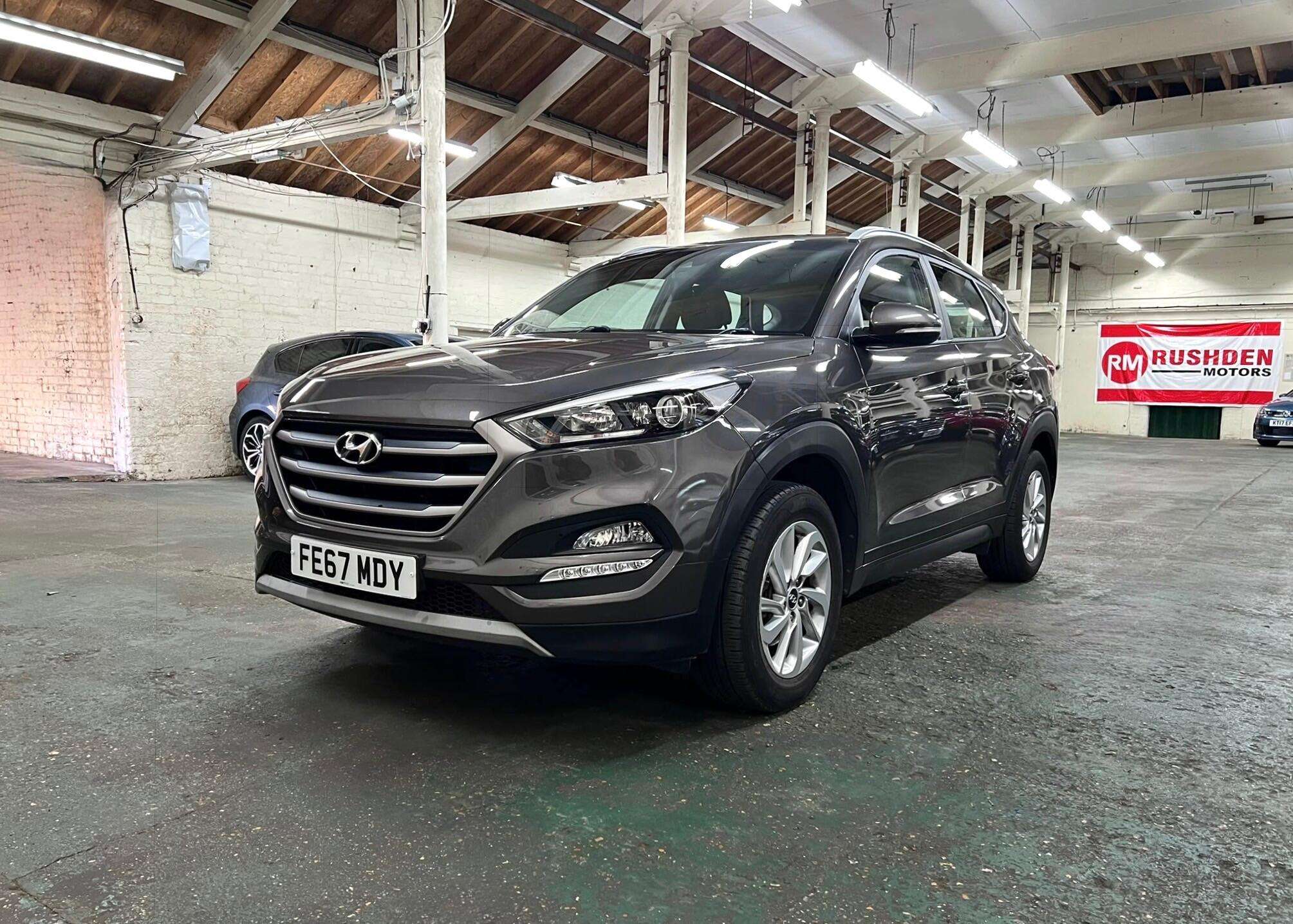 A 2017 HYUNDAI TUCSON 1.6 GDi Blue Drive SE Nav Euro 6 (s/s) 5dr A 2017 HYUNDAI TUCSON 1.6 GDi Blue Drive SE Nav Euro 6 (s/s) 5dr