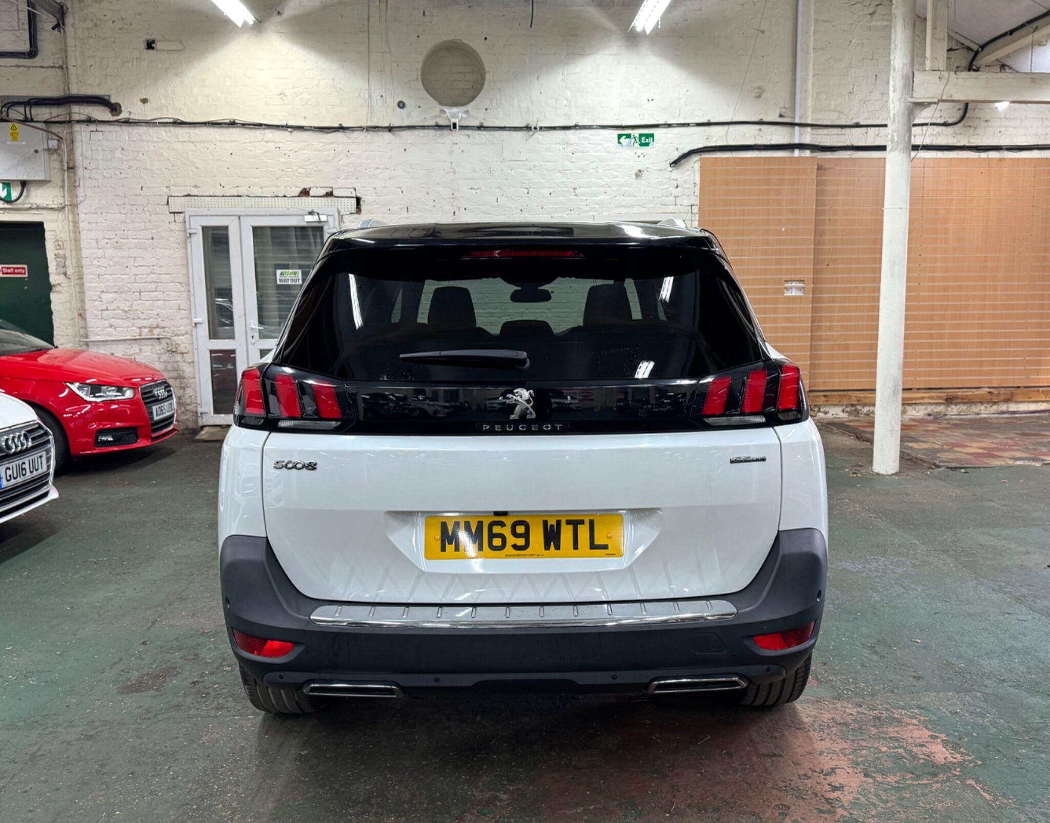 2020 PEUGEOT 5008 2020 PEUGEOT 5008