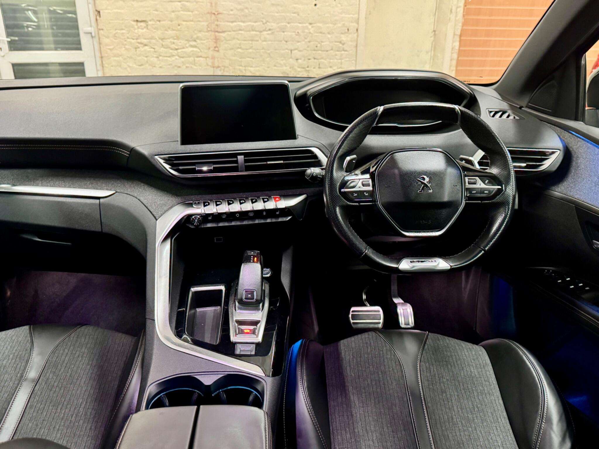 2018 PEUGEOT 5008 2018 PEUGEOT 5008