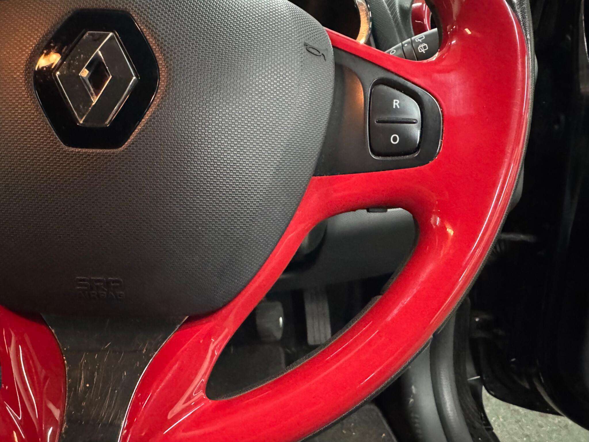 2013 RENAULT CLIO 2013 RENAULT CLIO