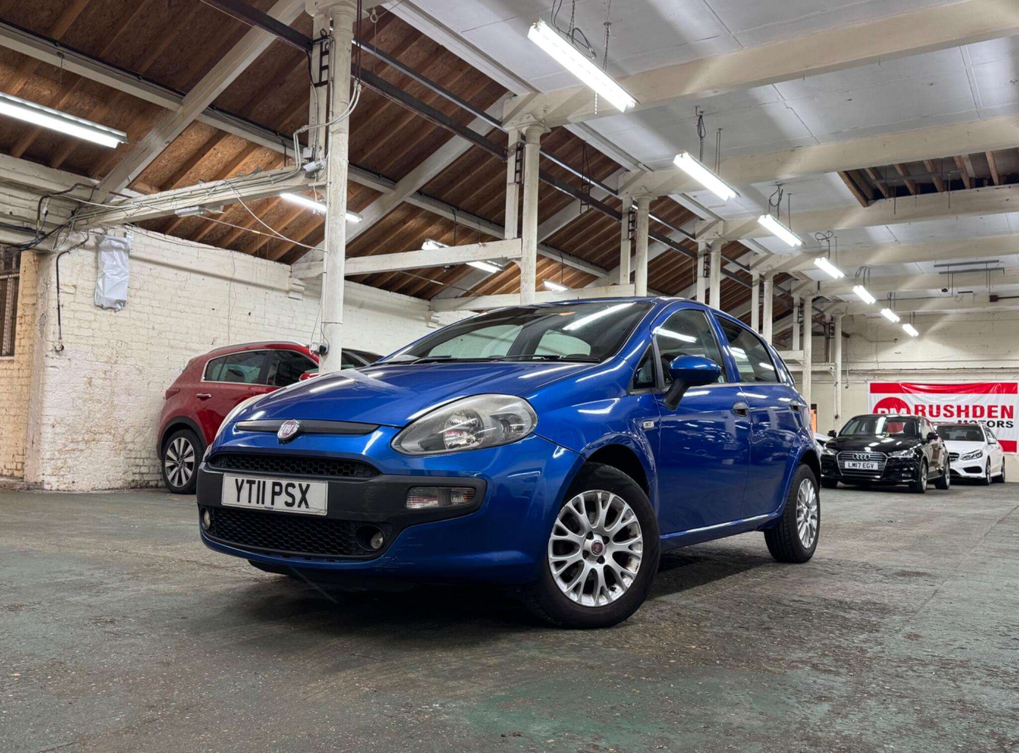 A 2011 FIAT PUNTO EVO 1.4 Active Euro 5 (s/s) 5dr A 2011 FIAT PUNTO EVO 1.4 Active Euro 5 (s/s) 5dr