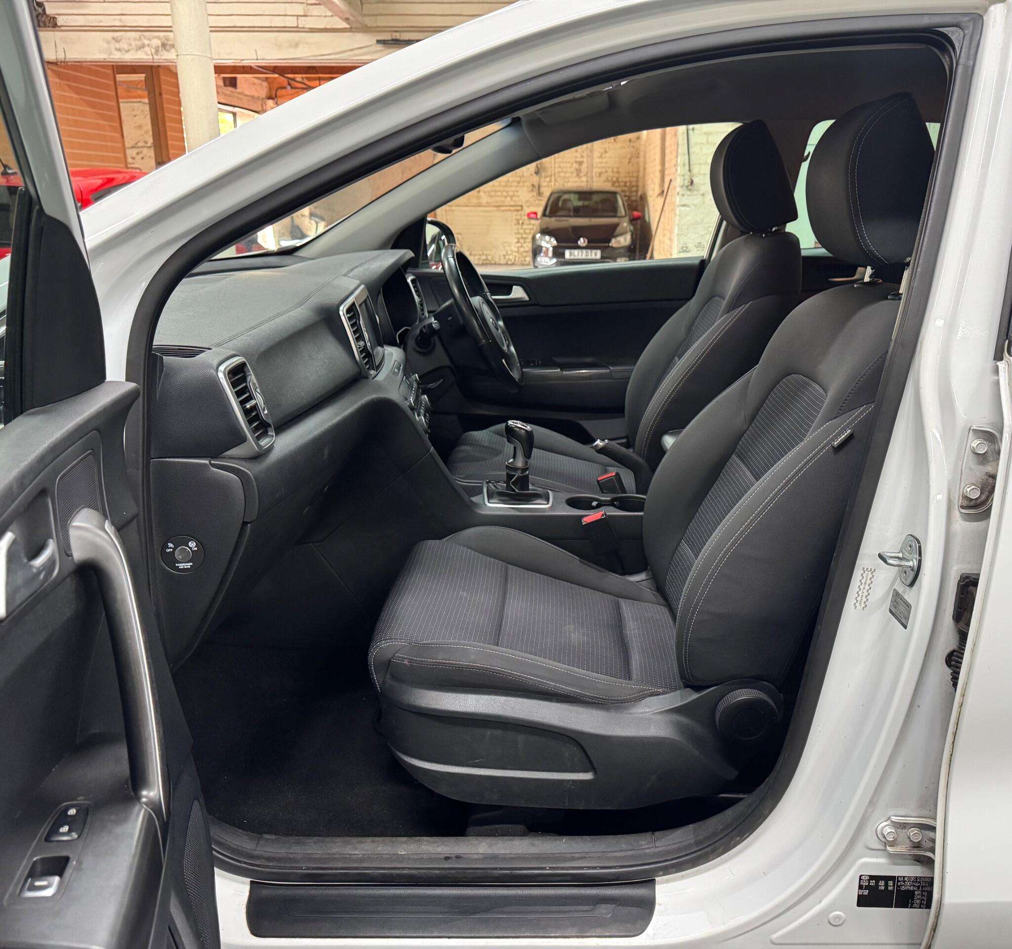2017 KIA SPORTAGE 2017 KIA SPORTAGE